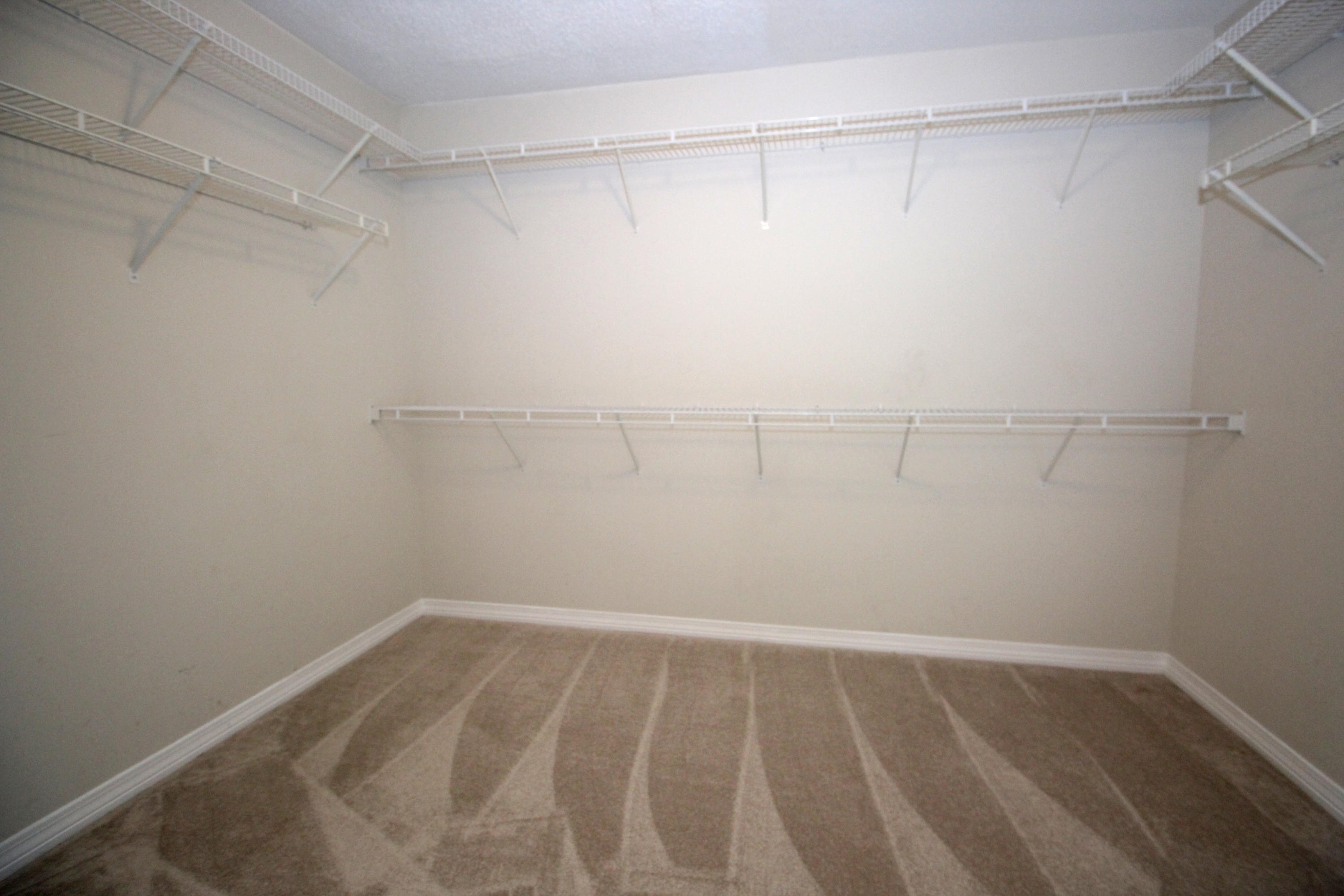 WINDSOR FOREST - Residential