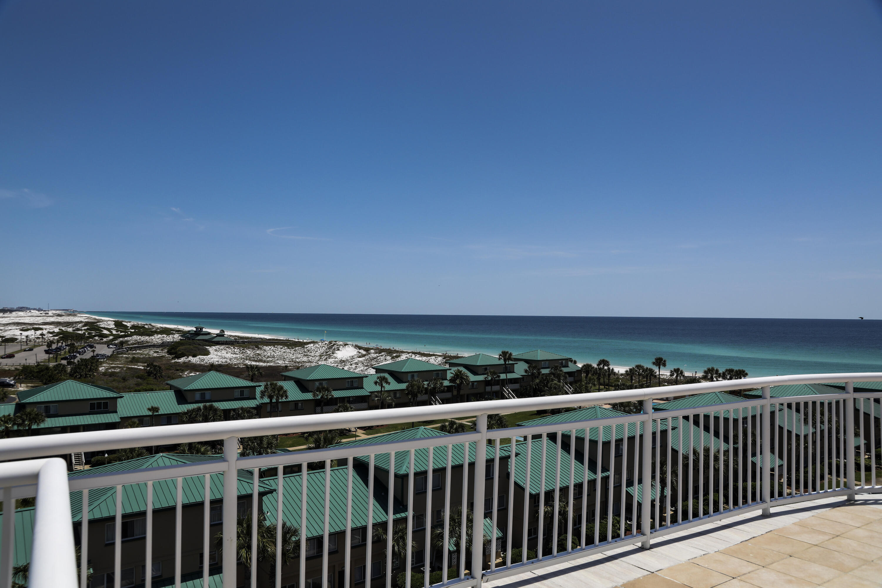 DESTIN WEST GULFSIDE VILLAS - Residential