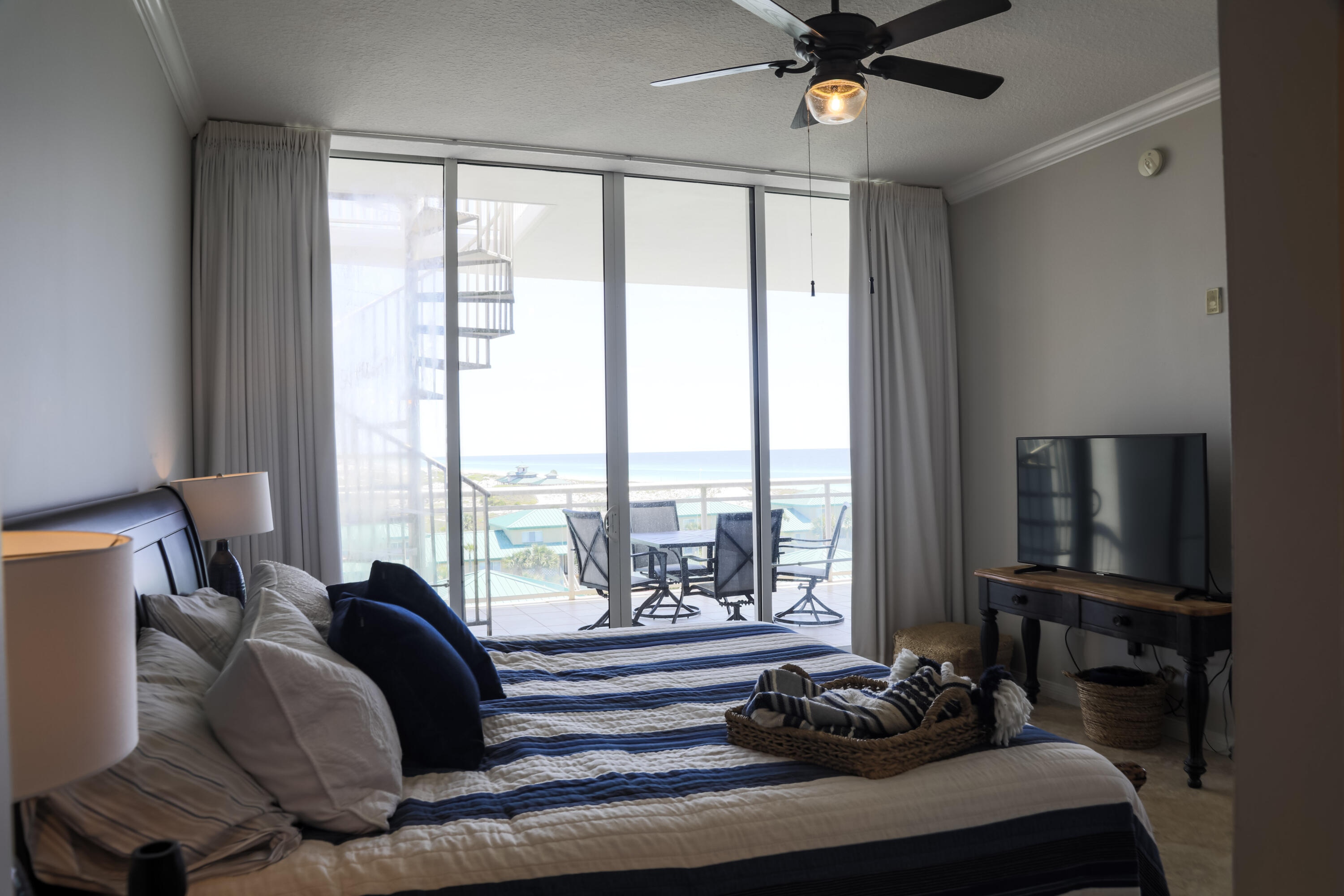 DESTIN WEST GULFSIDE VILLAS - Residential