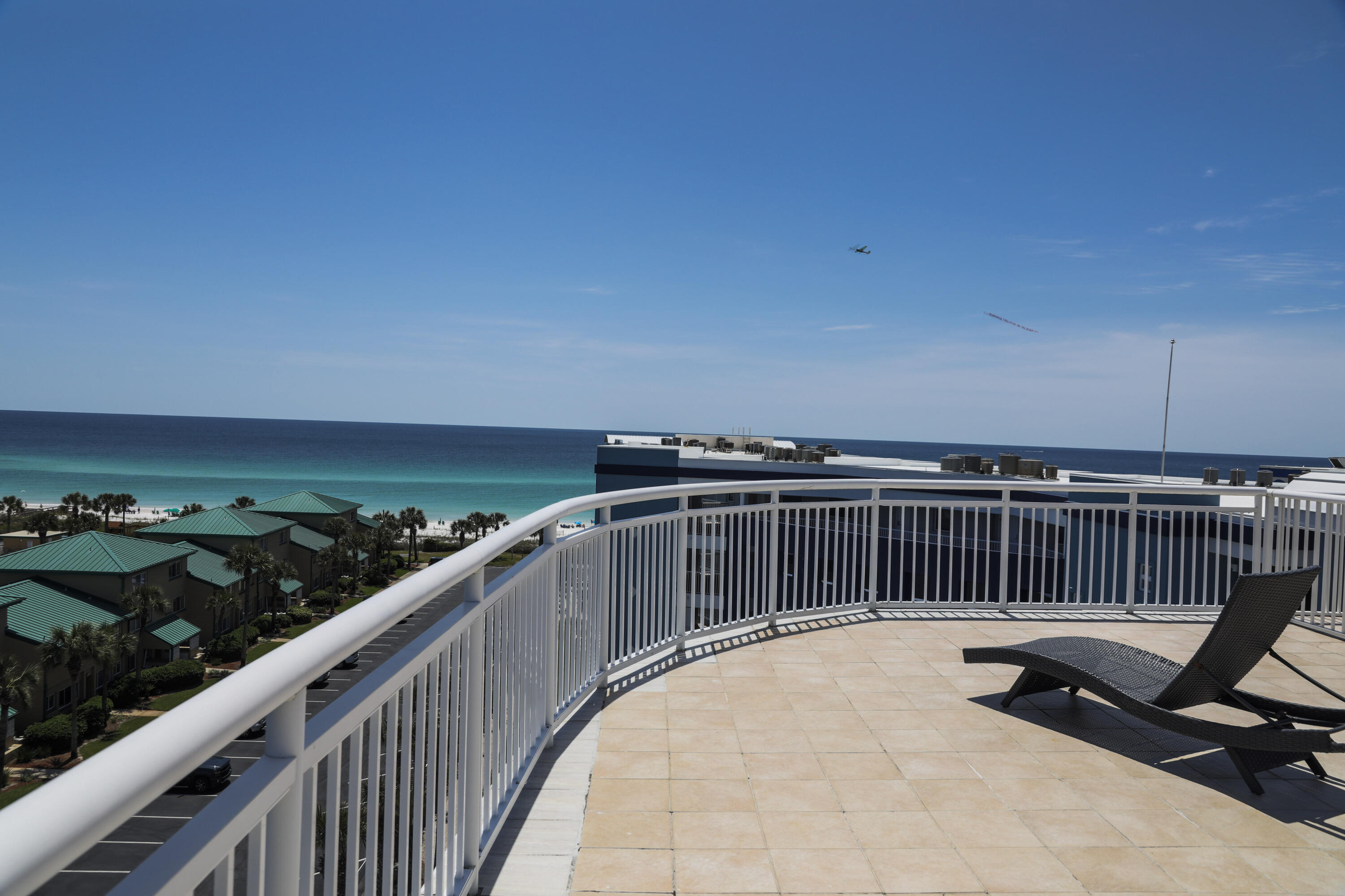 DESTIN WEST GULFSIDE VILLAS - Residential