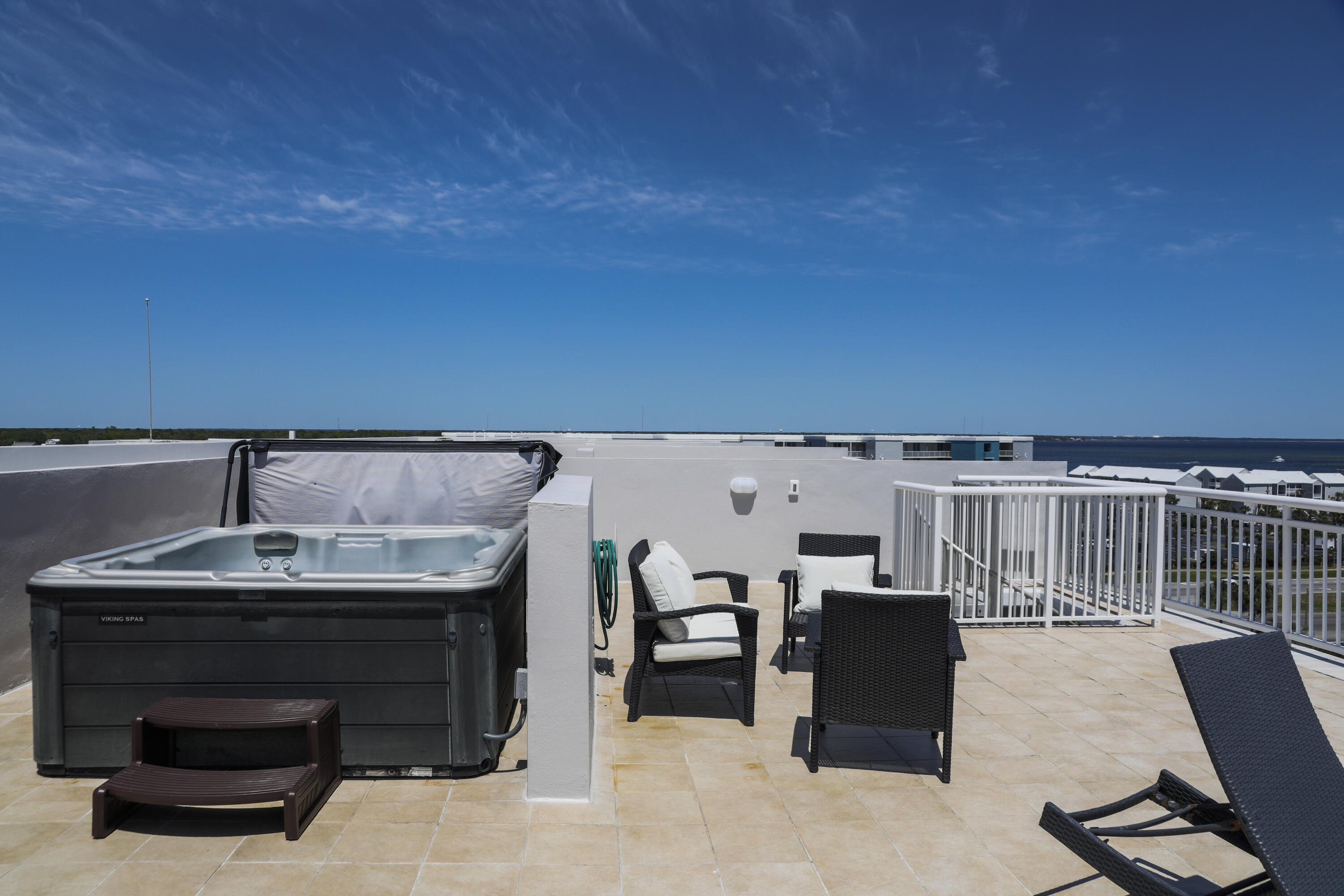 DESTIN WEST GULFSIDE VILLAS - Residential