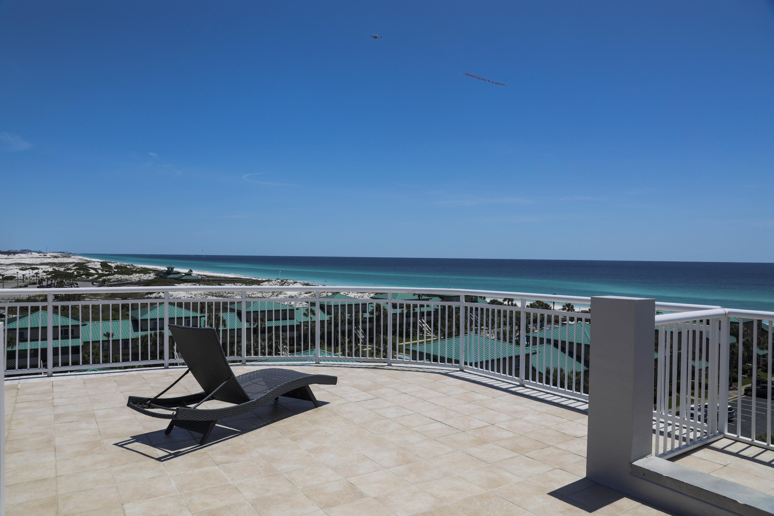 DESTIN WEST GULFSIDE VILLAS - Residential