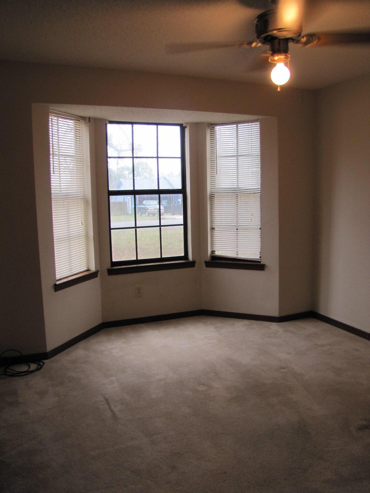 COUNTRYVIEW ESTATES 3RD ADDN - Residential Lease