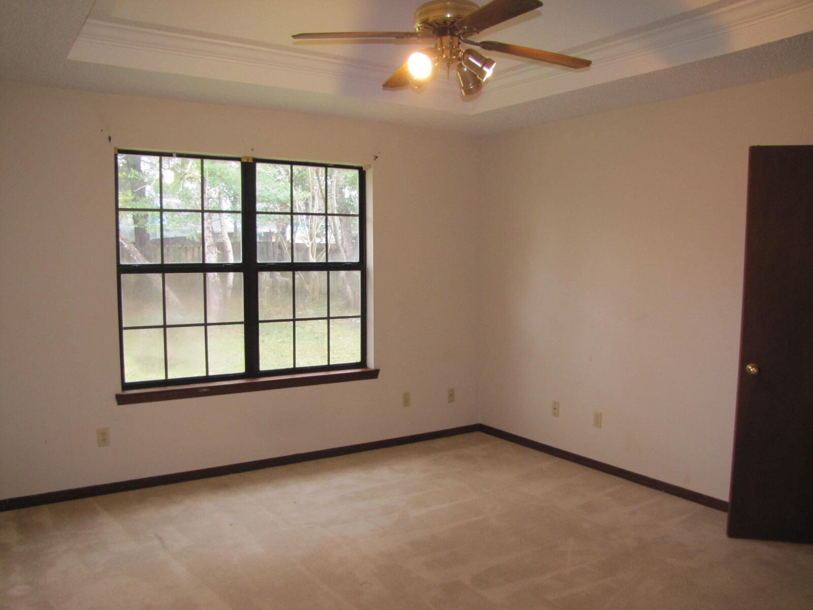 COUNTRYVIEW ESTATES 3RD ADDN - Residential Lease