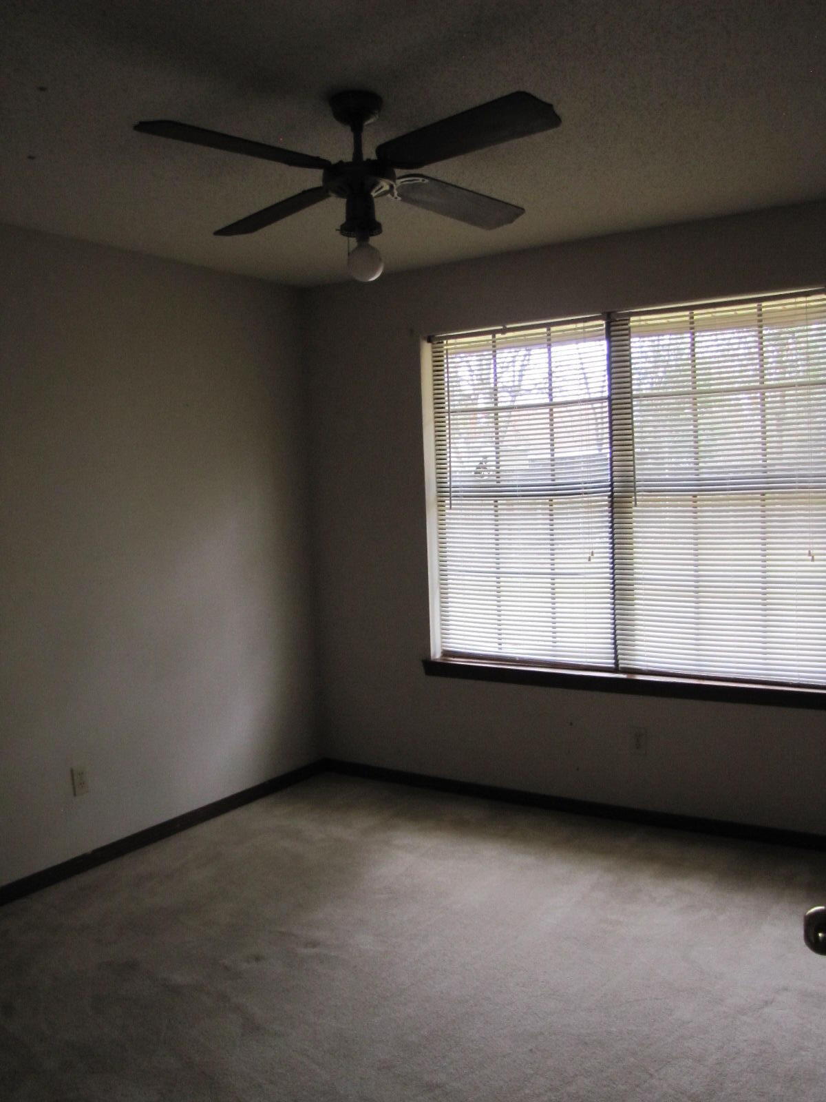 COUNTRYVIEW ESTATES 3RD ADDN - Residential Lease