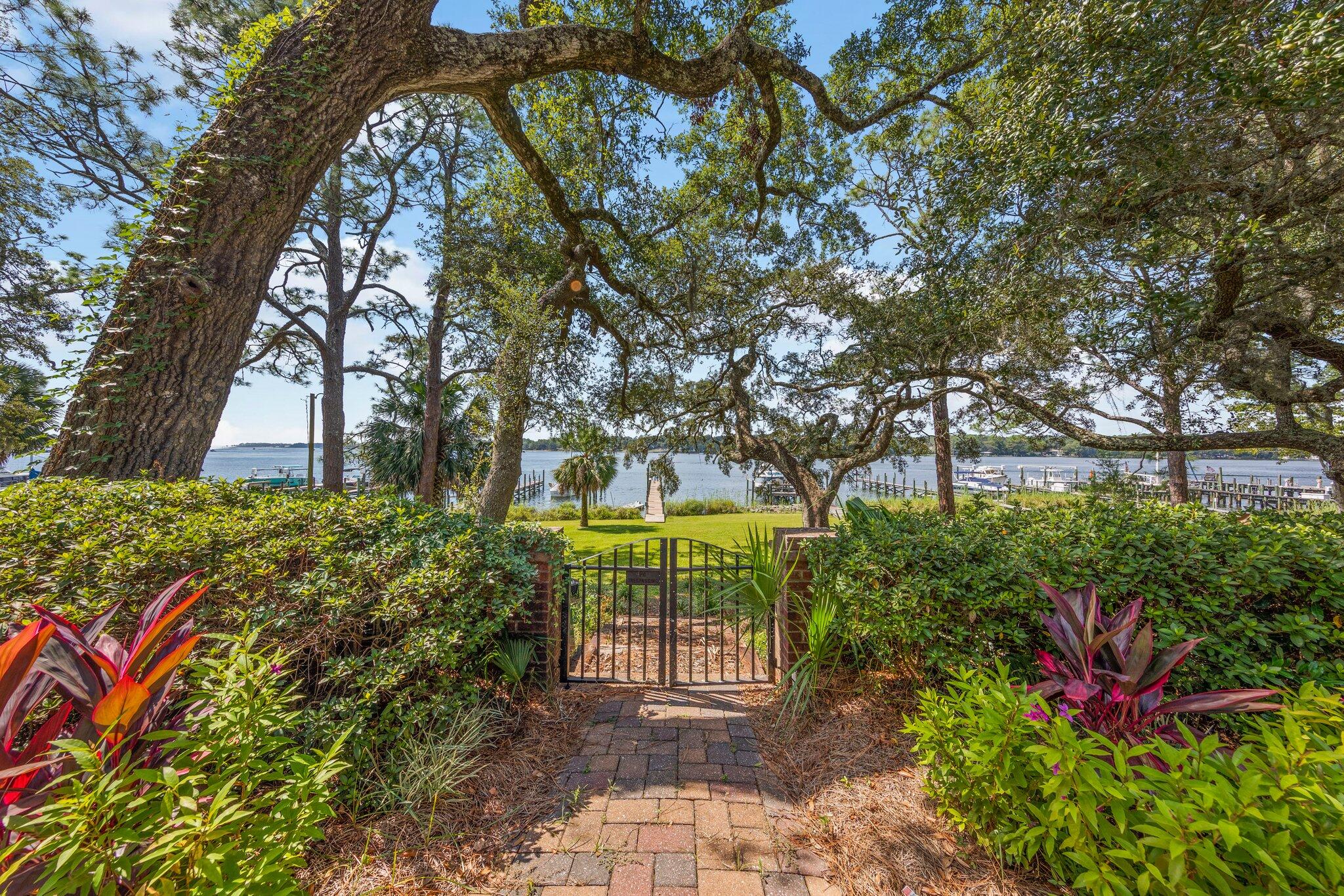 GRAND OAKS S/D - Residential Lease