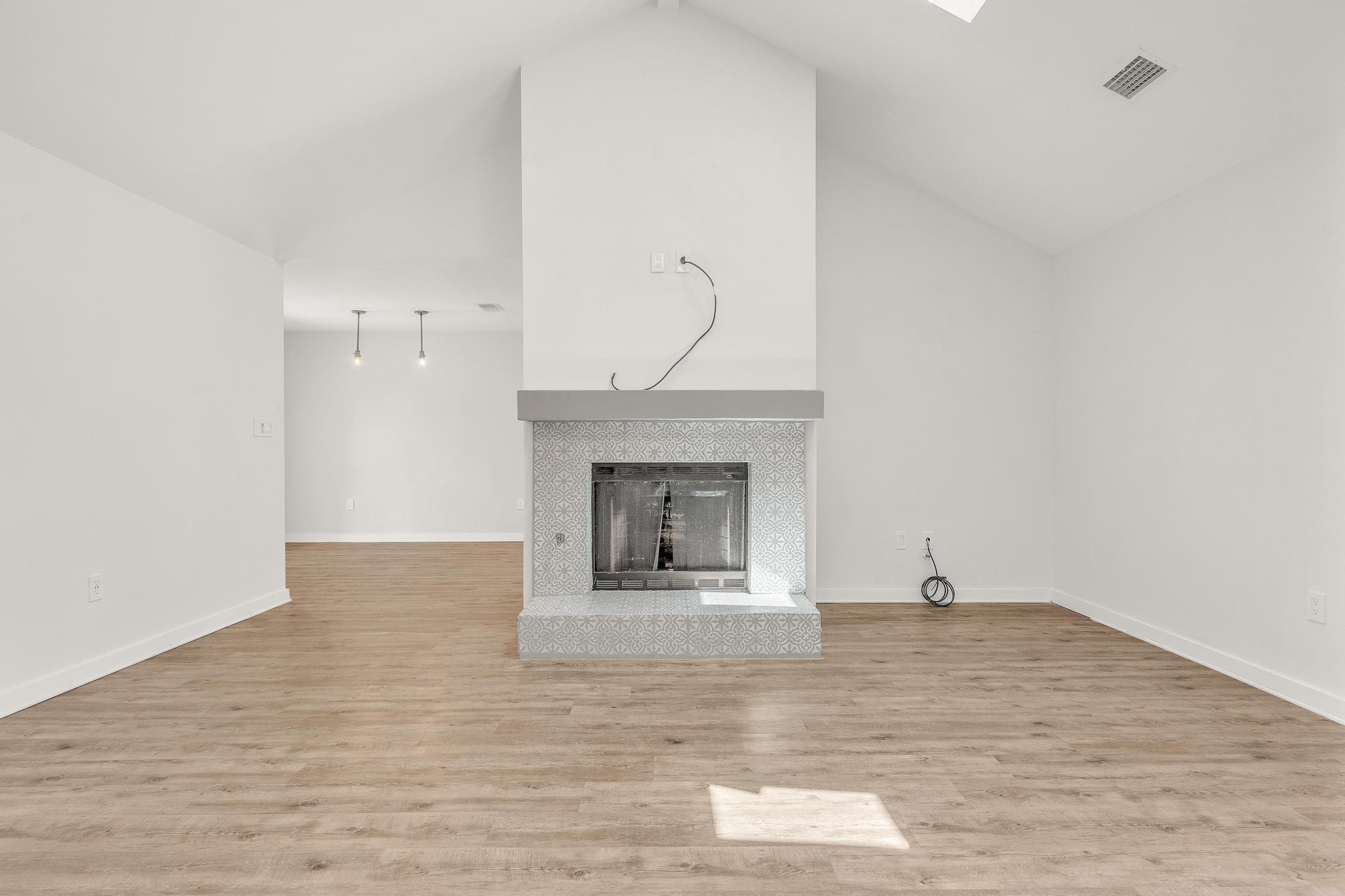 AZALEA GARDENS DESTIN - Residential Lease