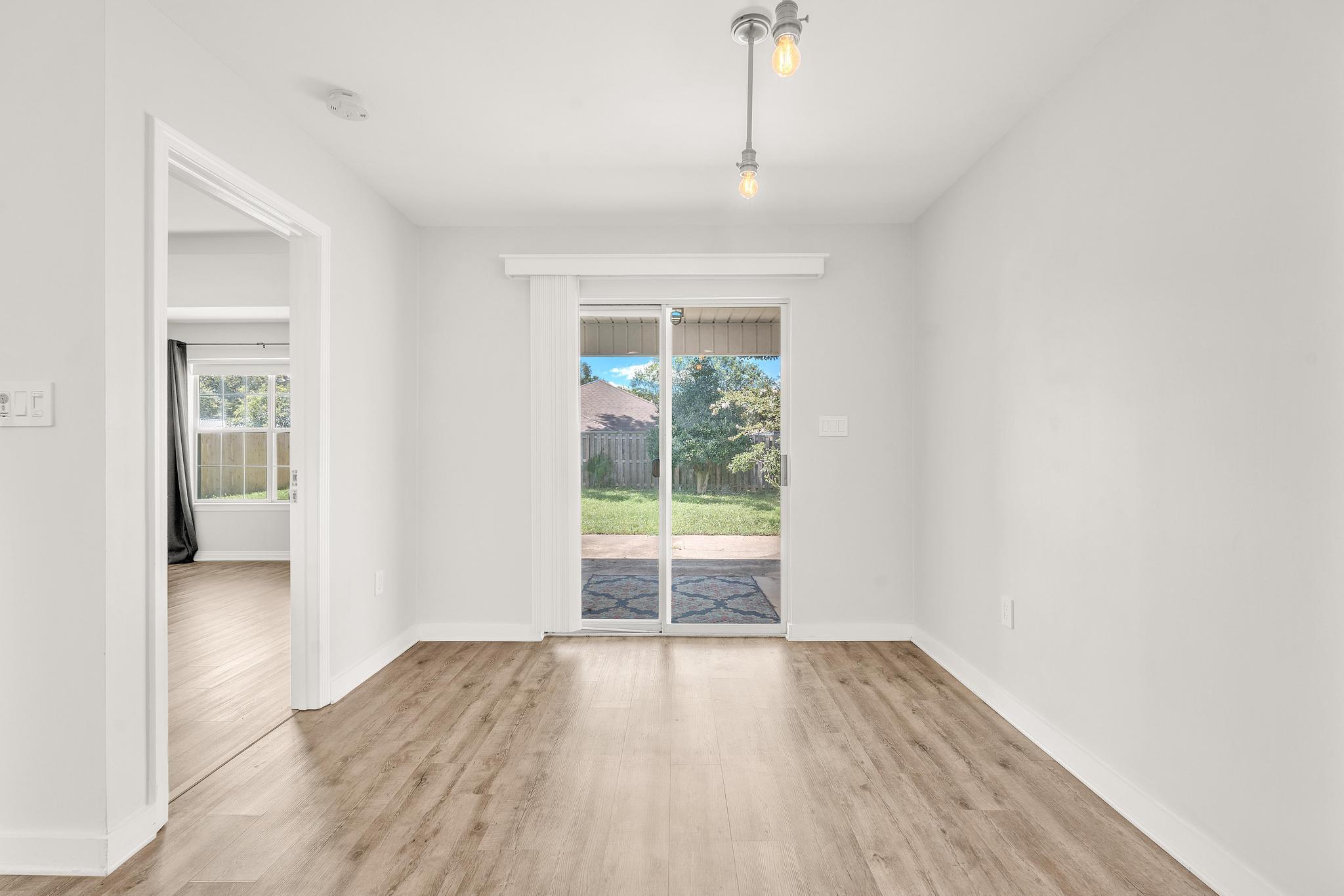 AZALEA GARDENS DESTIN - Residential Lease