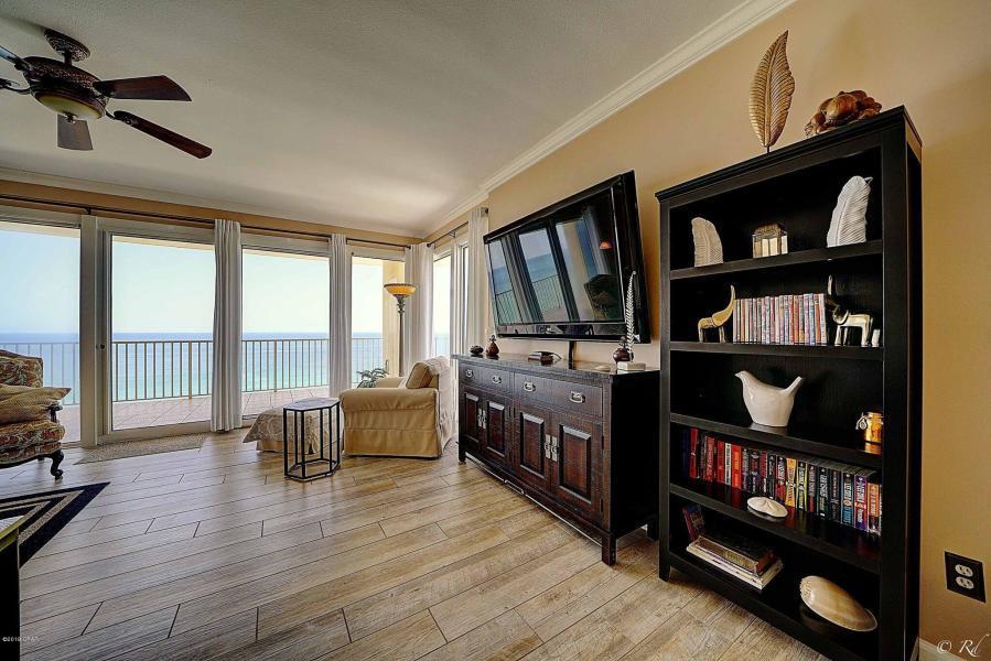 Grande Surf Club Condo - Residential