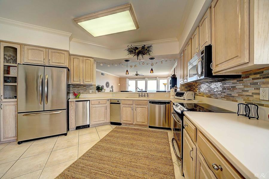 Grande Surf Club Condo - Residential