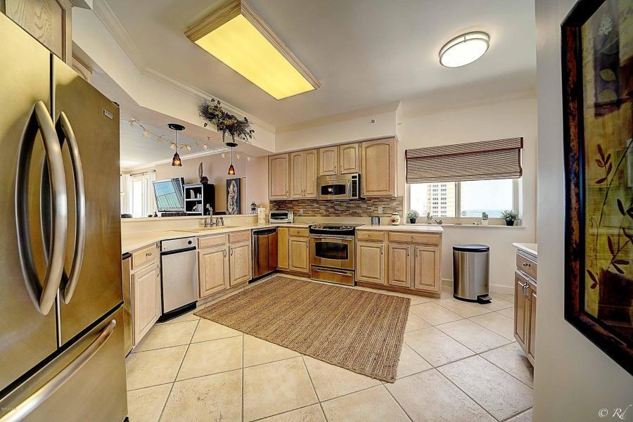 Grande Surf Club Condo - Residential