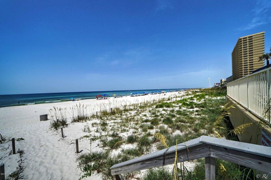 Grande Surf Club Condo - Residential