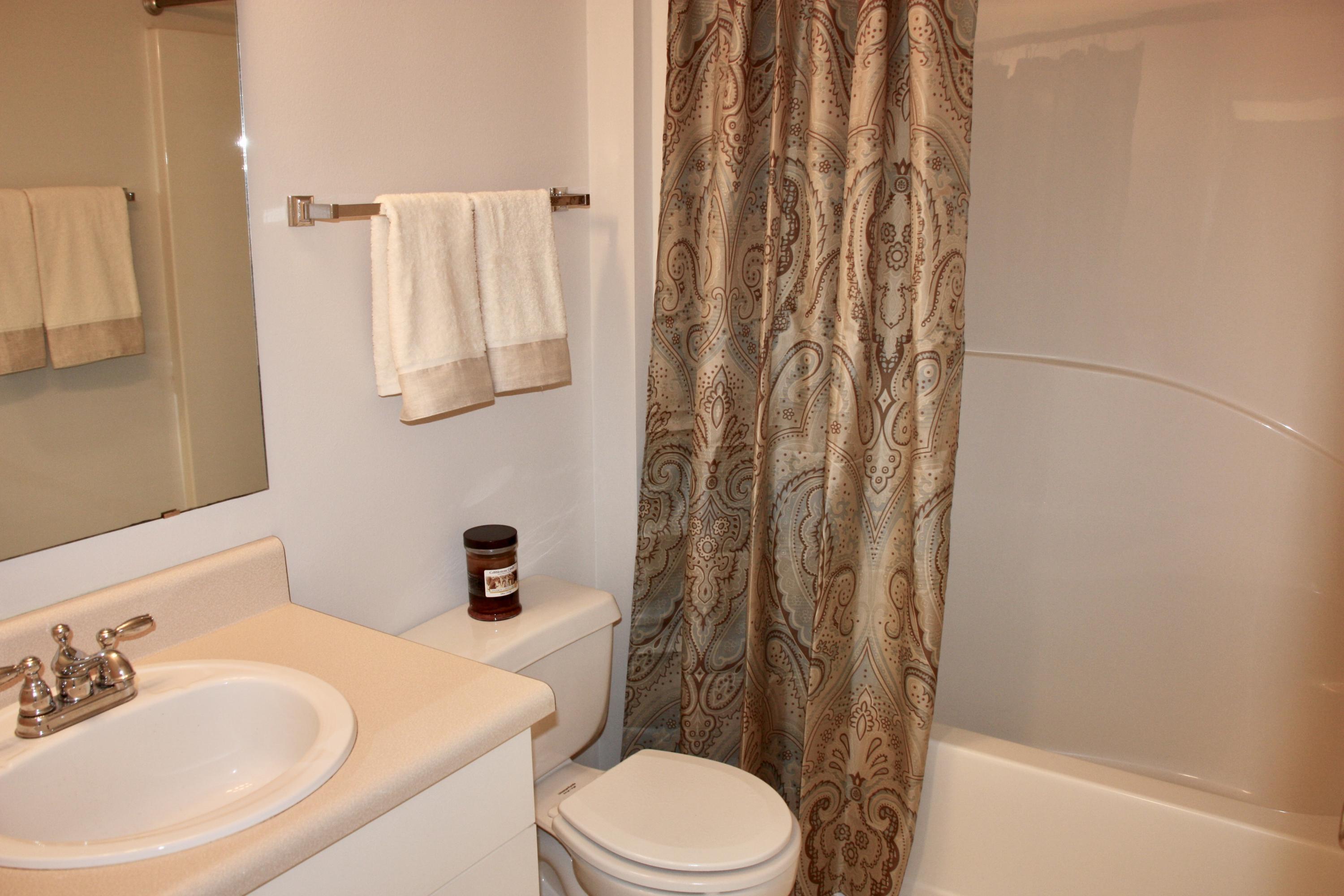 COUNTRYVIEW ESTATES 6TH ADDN PH1 - Residential