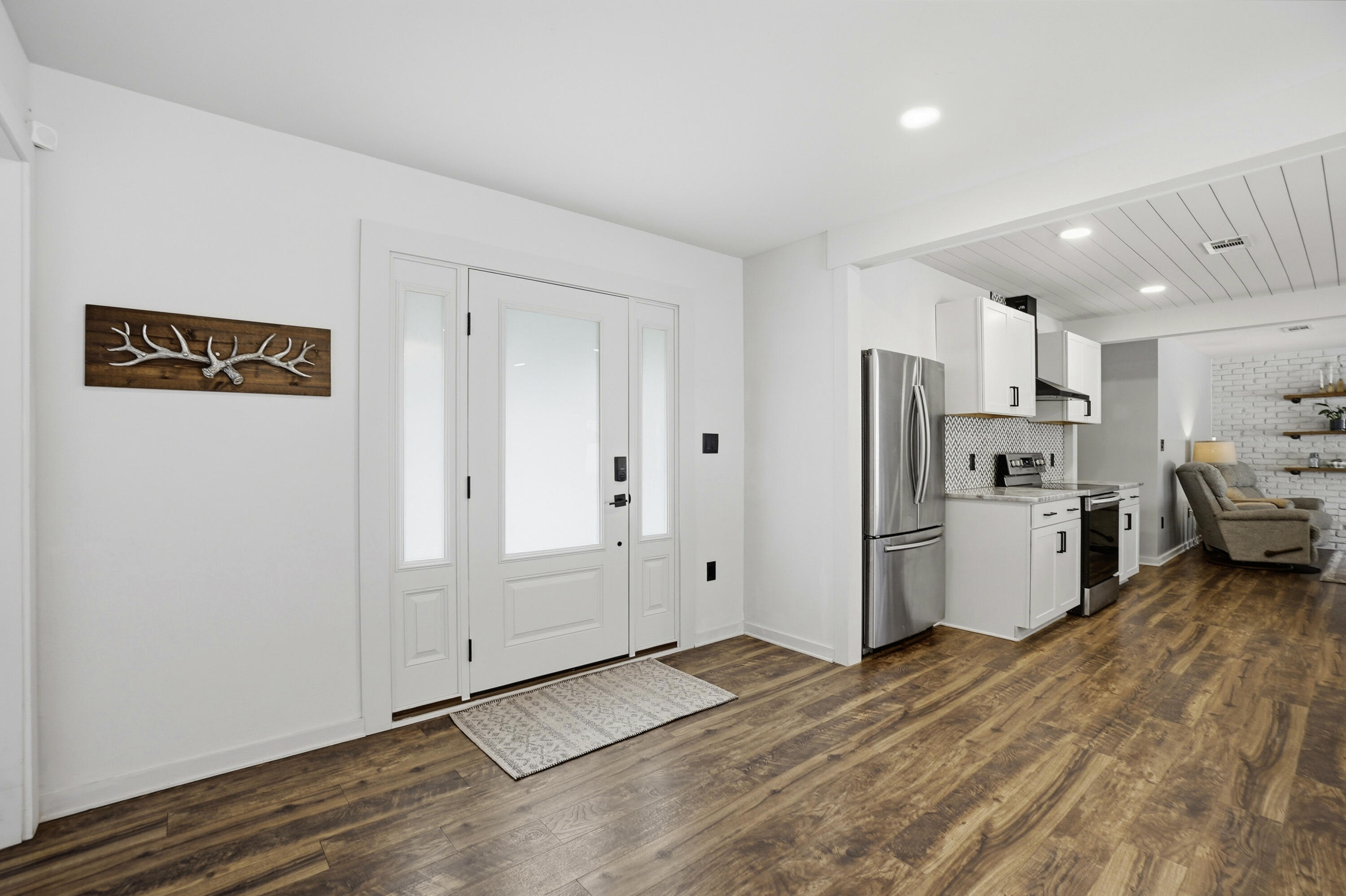 Country Club Est 1st Addn - Residential