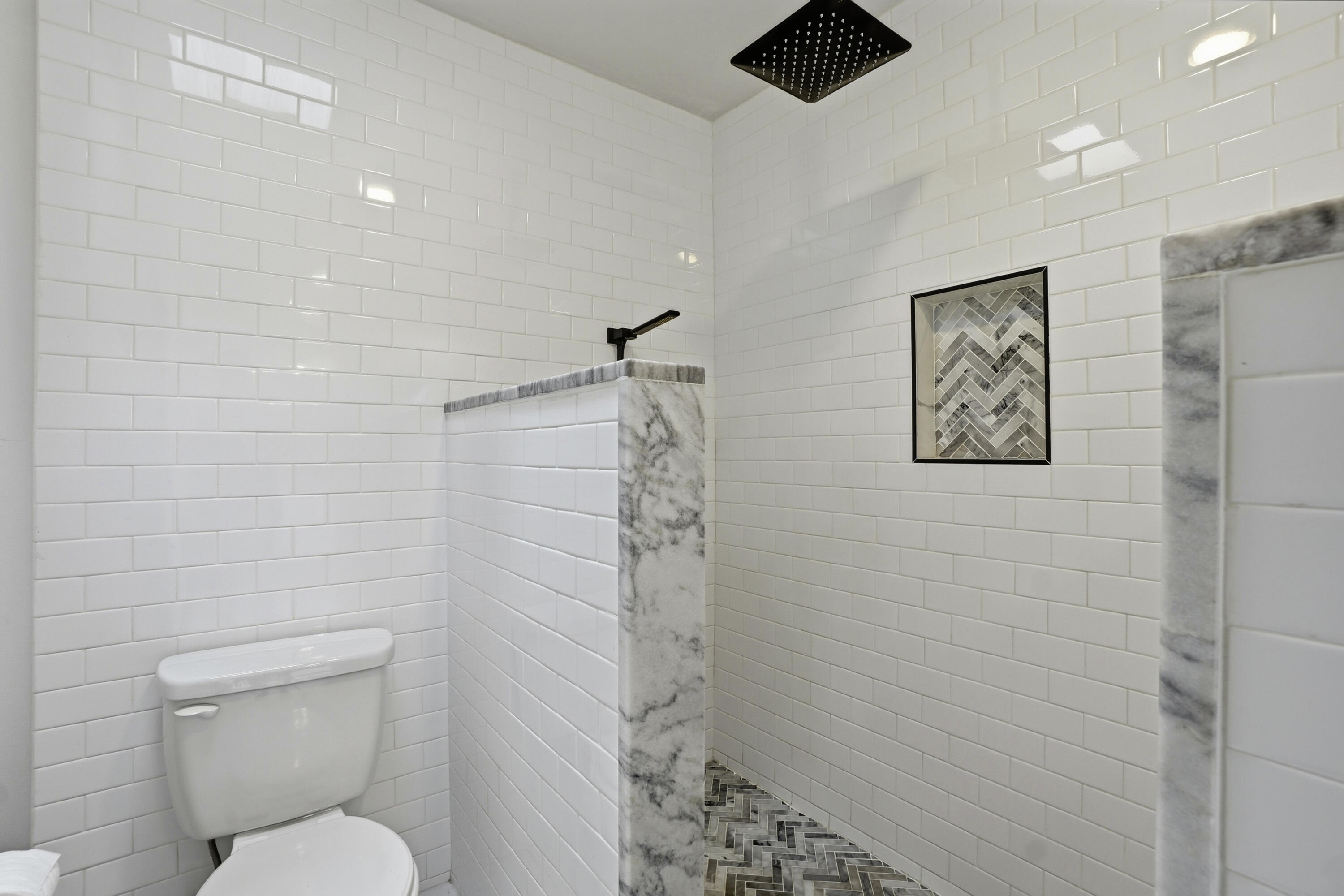 Country Club Est 1st Addn - Residential