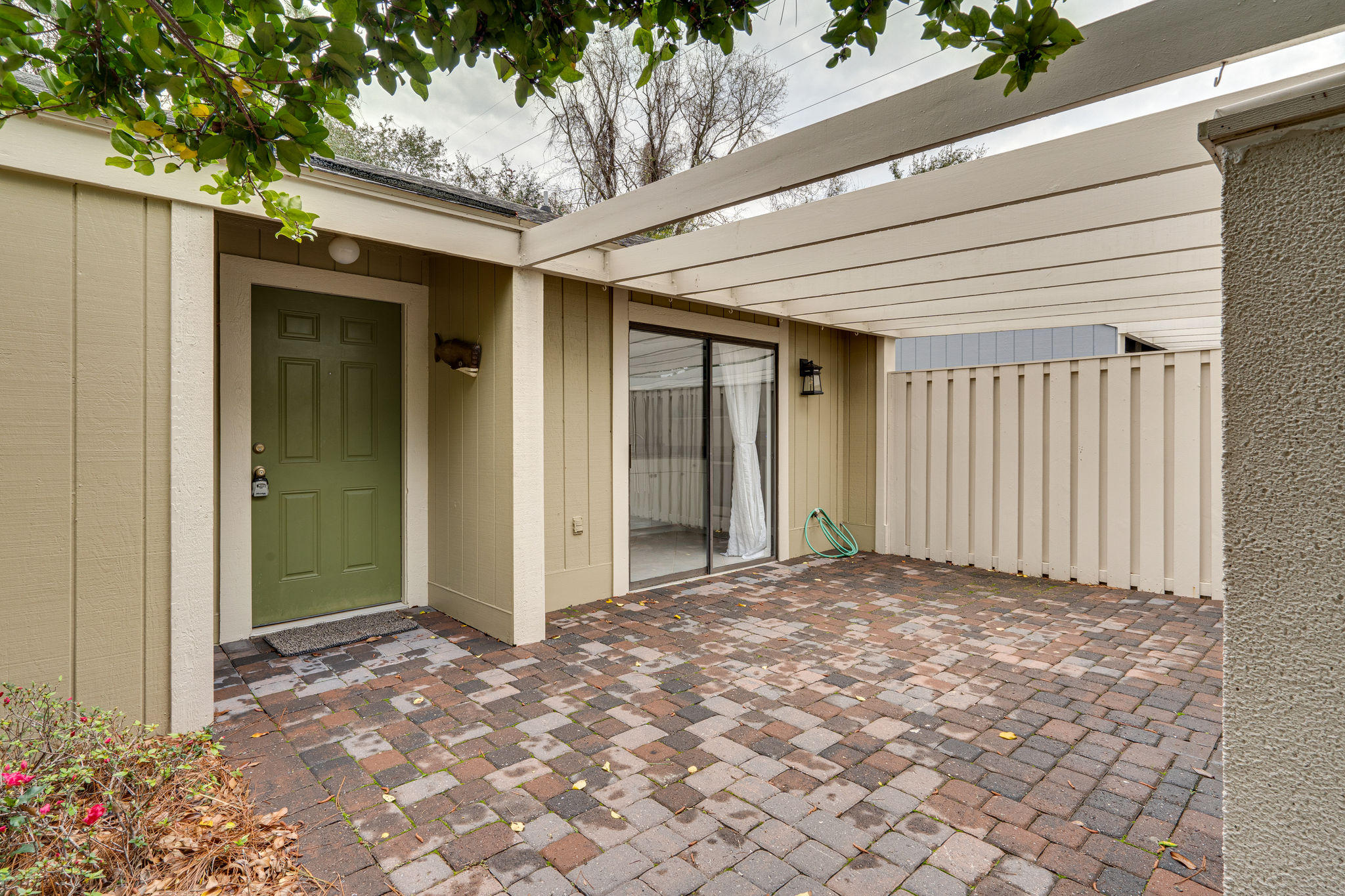 LINKSIDE VILLAGE UNIT 1 - Residential