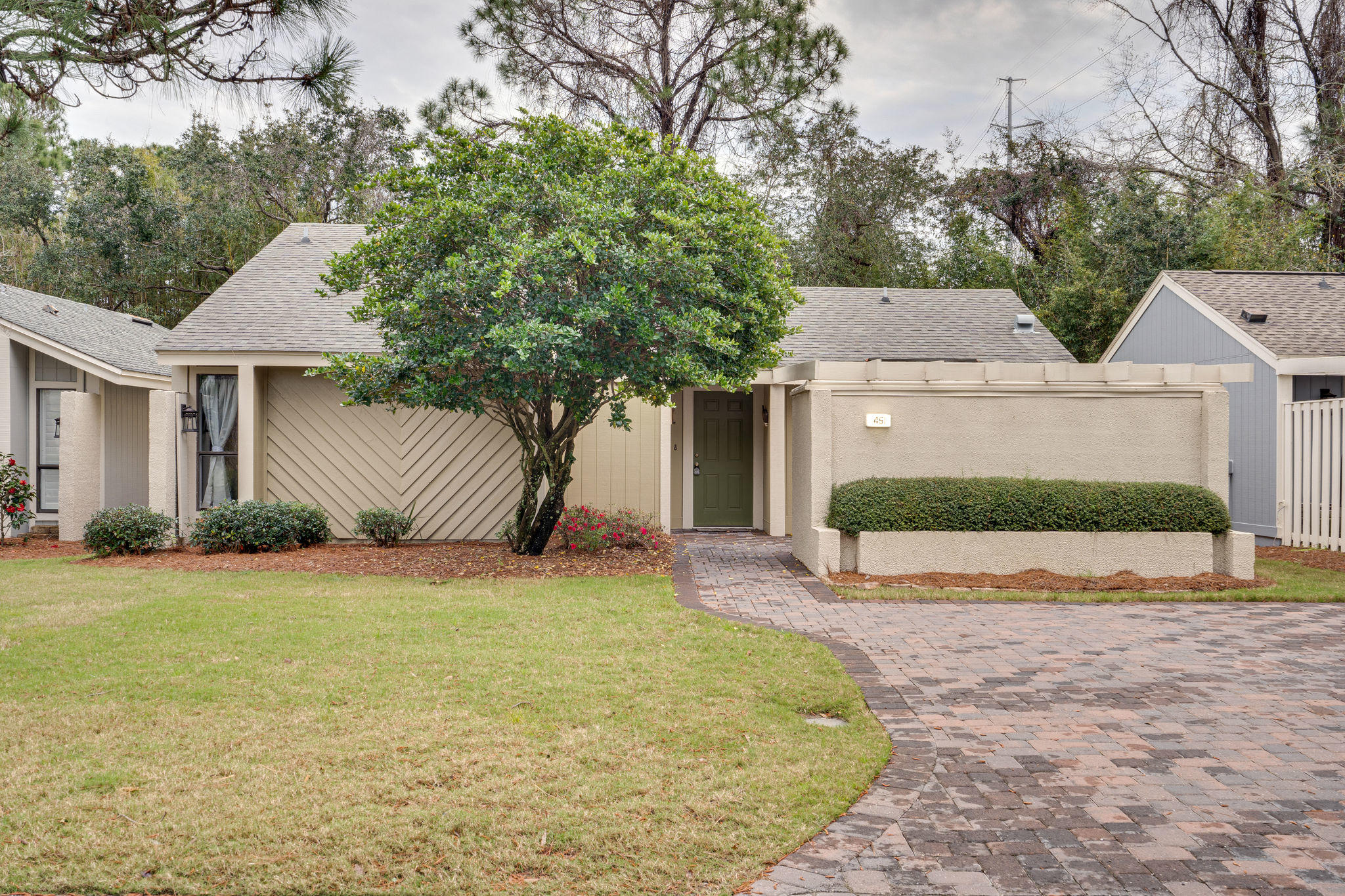 LINKSIDE VILLAGE UNIT 1 - Residential