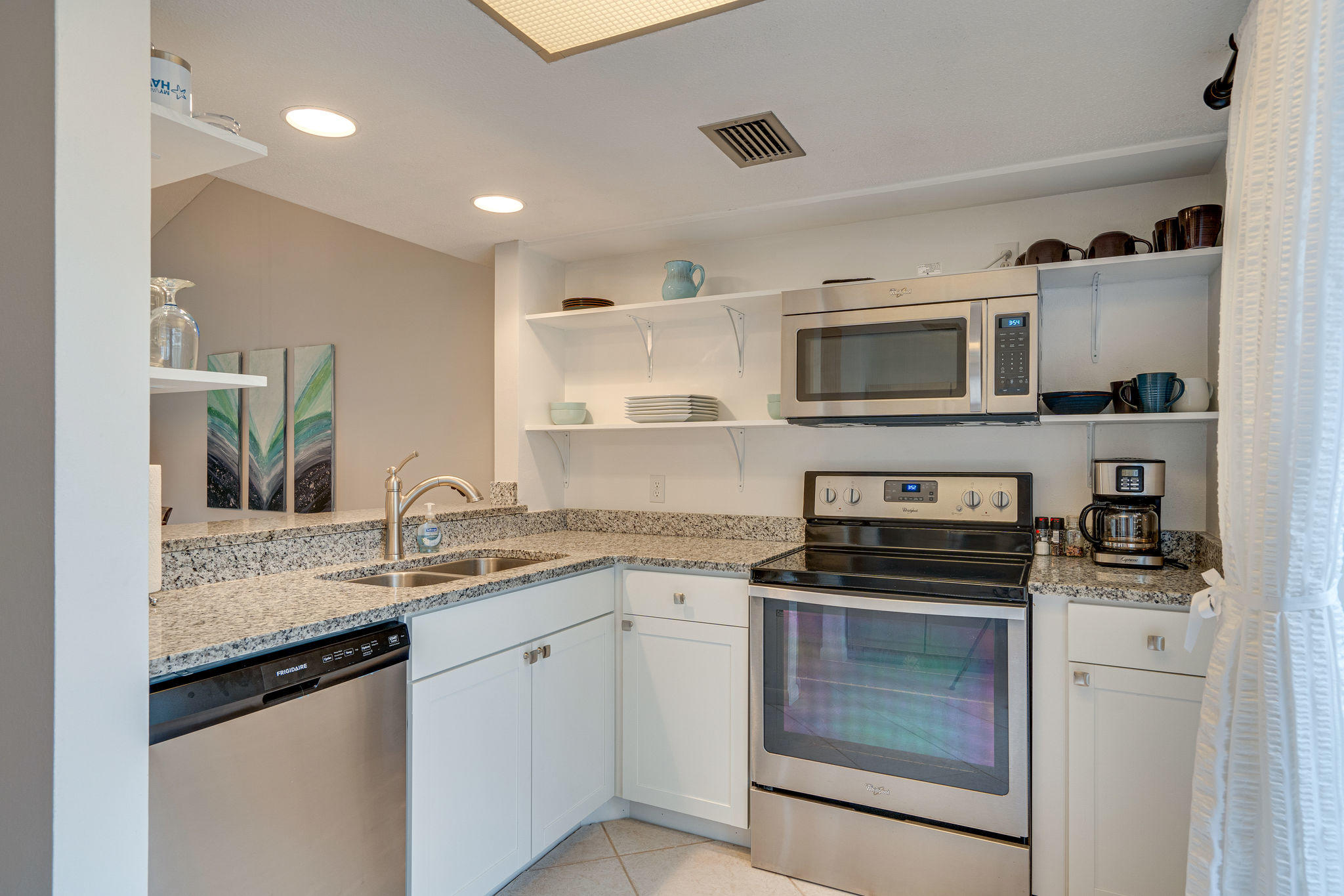 LINKSIDE VILLAGE UNIT 1 - Residential