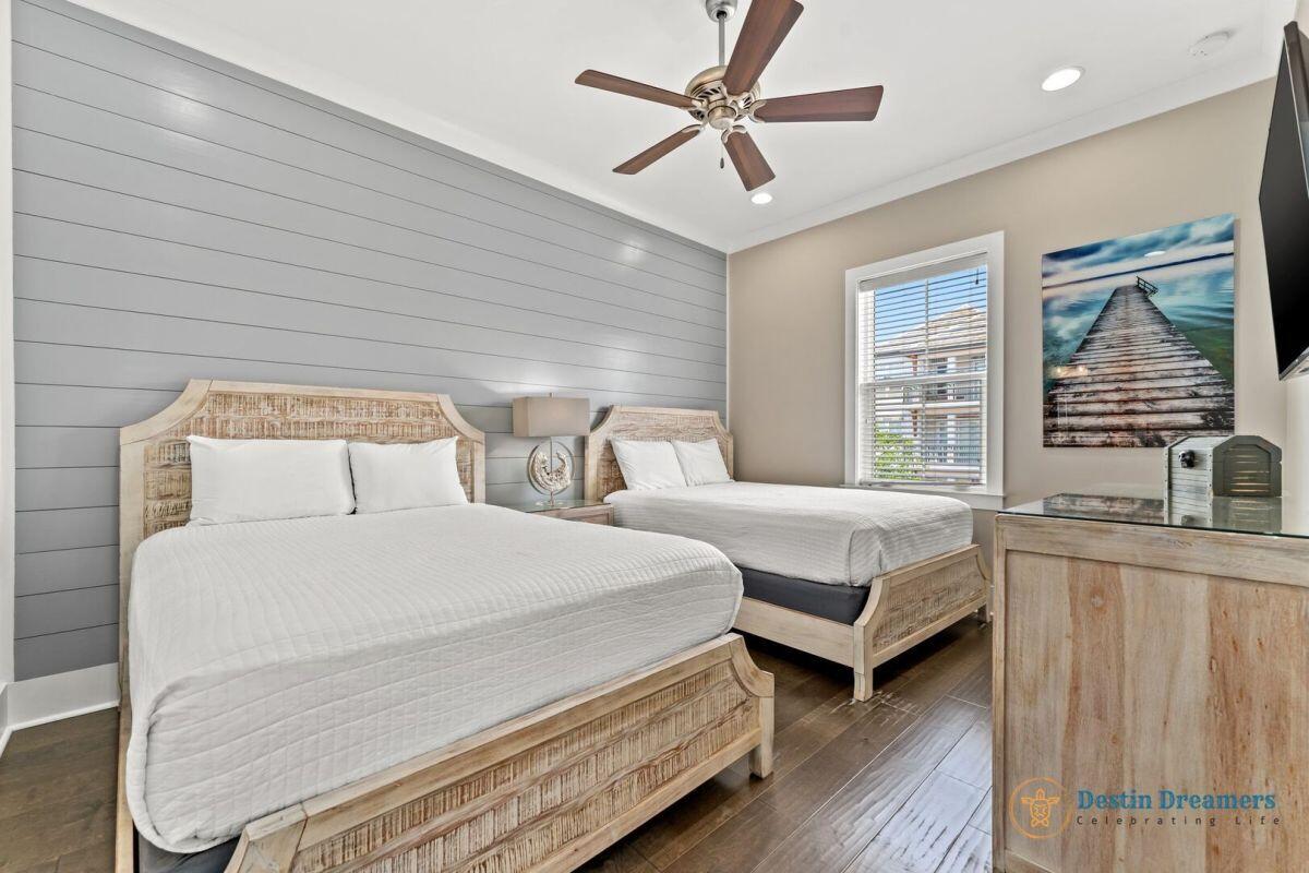 The Retreat at Miramar - Residential
