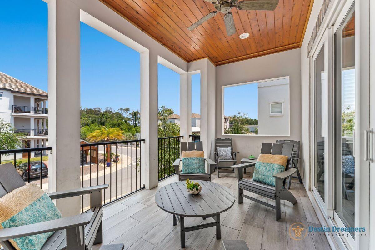 The Retreat at Miramar - Residential