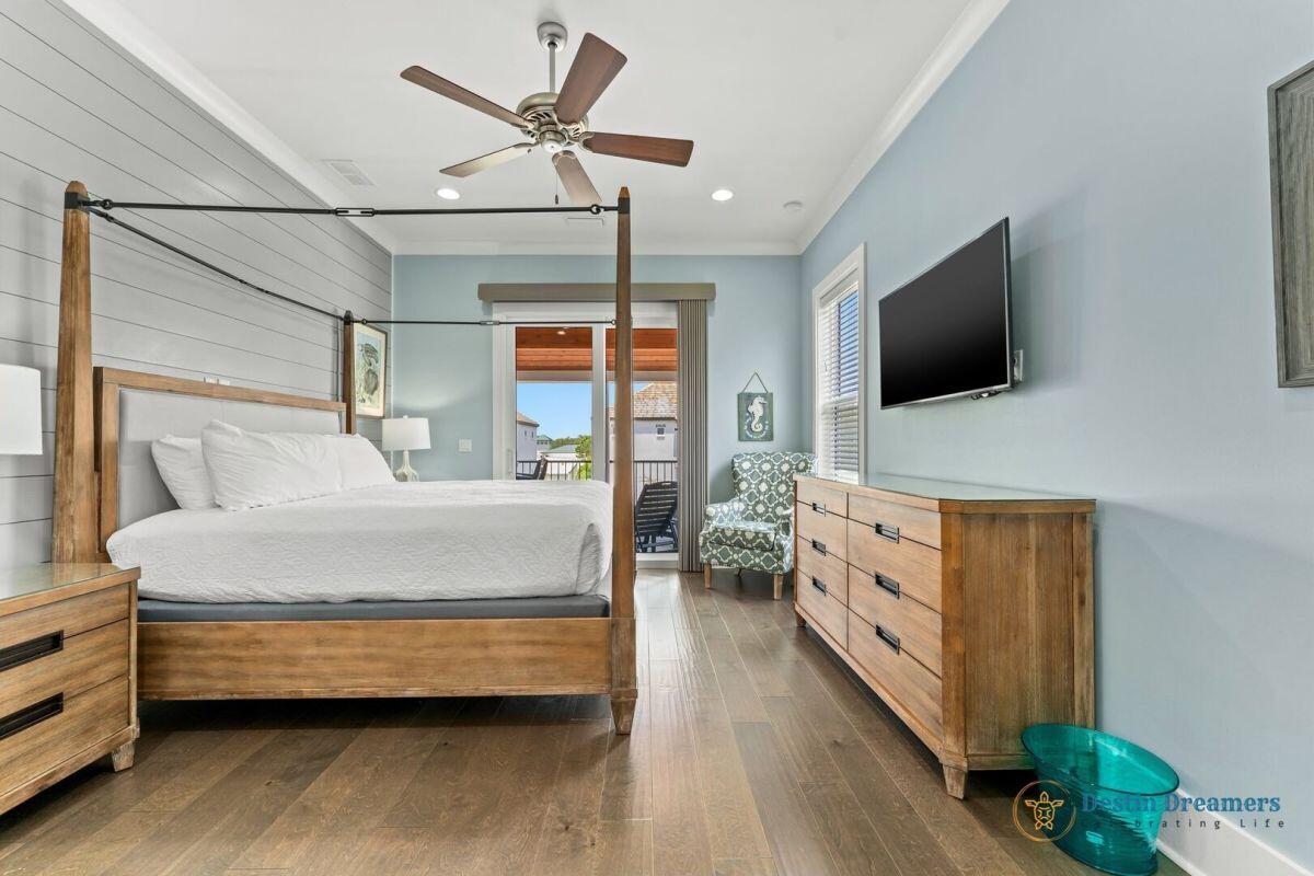 The Retreat at Miramar - Residential