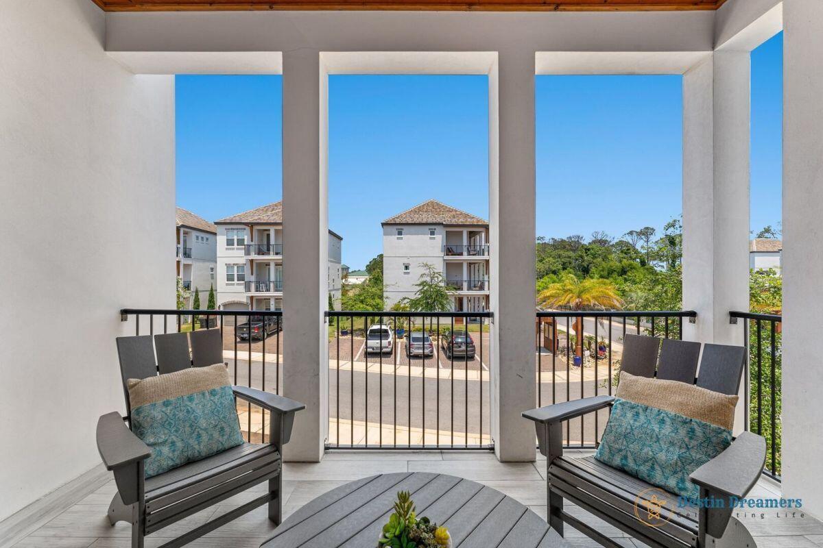 The Retreat at Miramar - Residential
