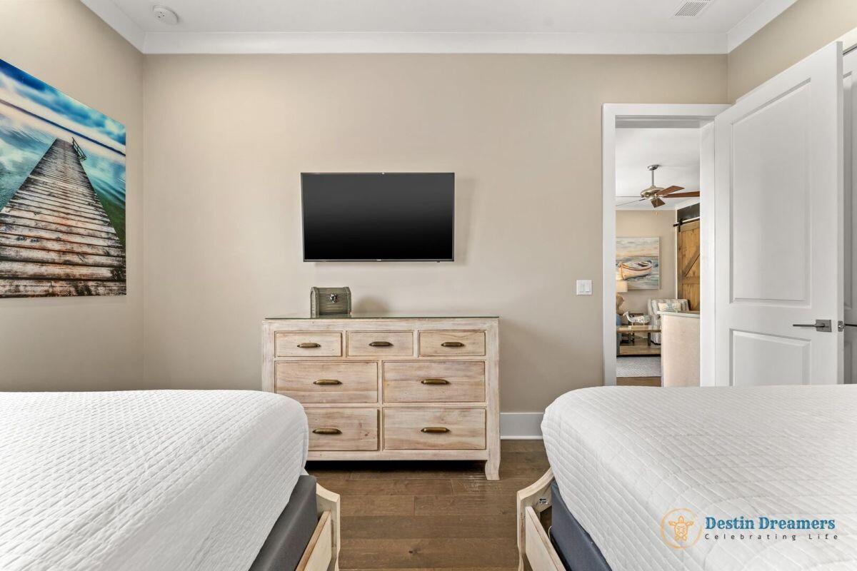 The Retreat at Miramar - Residential