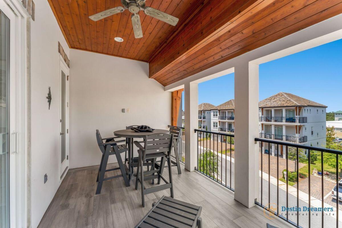 The Retreat at Miramar - Residential