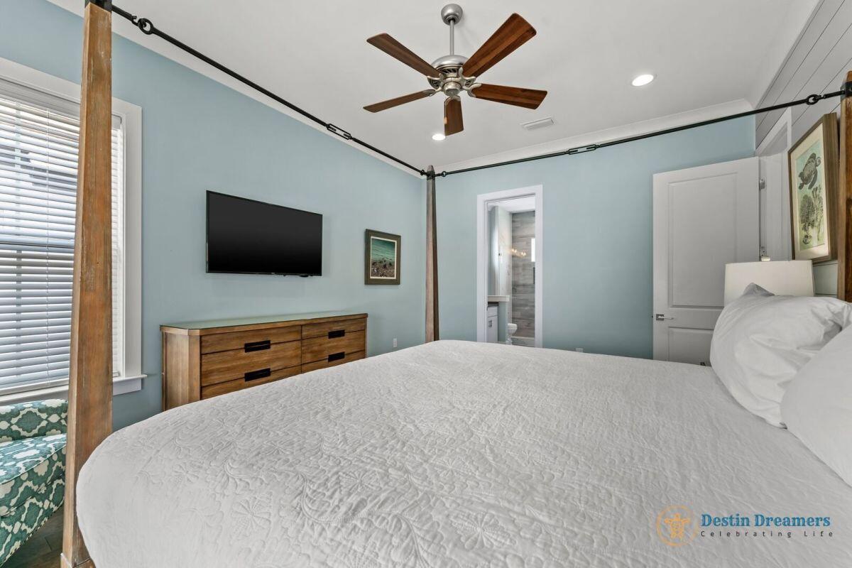 The Retreat at Miramar - Residential