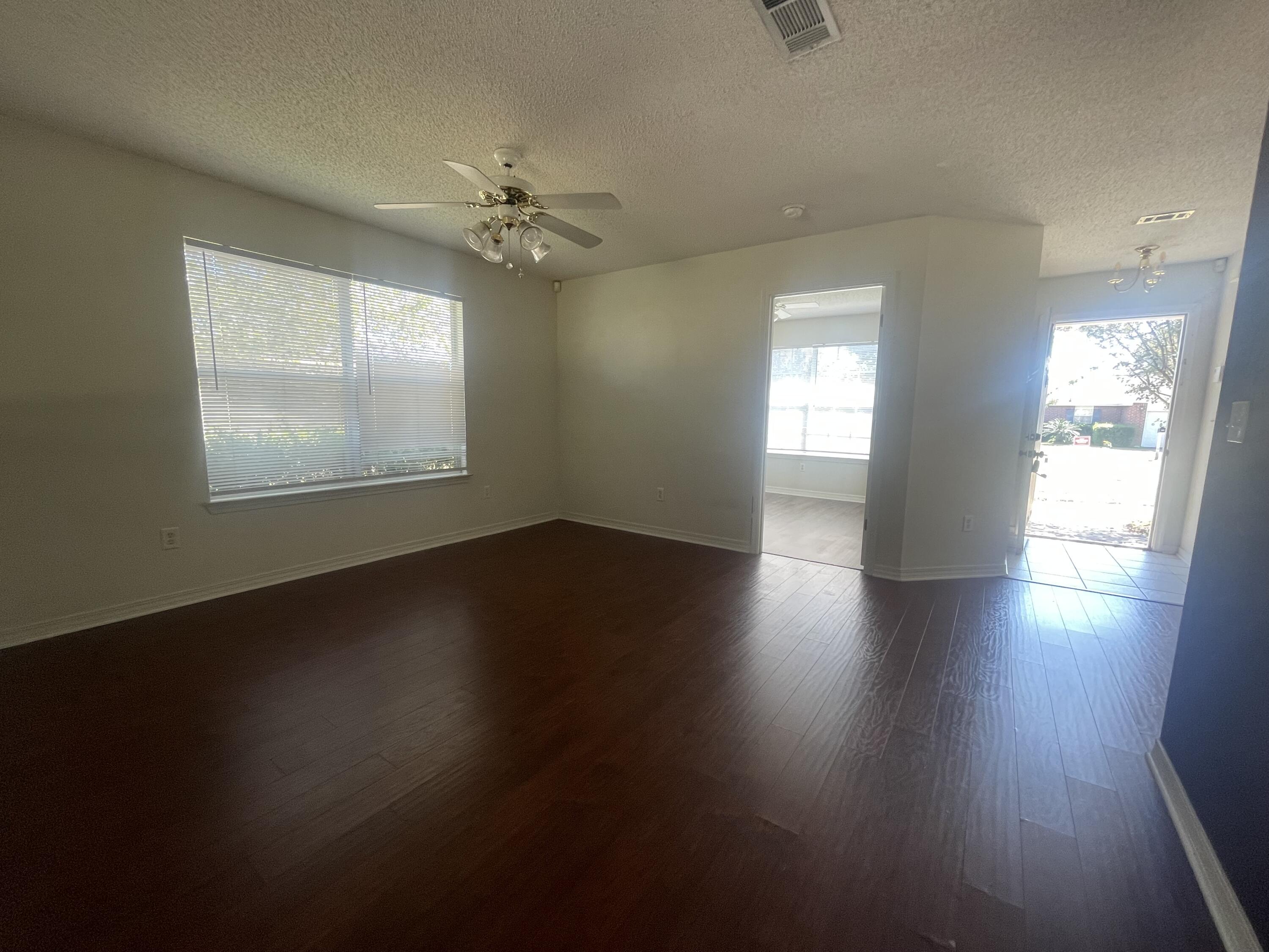 COUNTRYVIEW ESTATES - Residential Lease