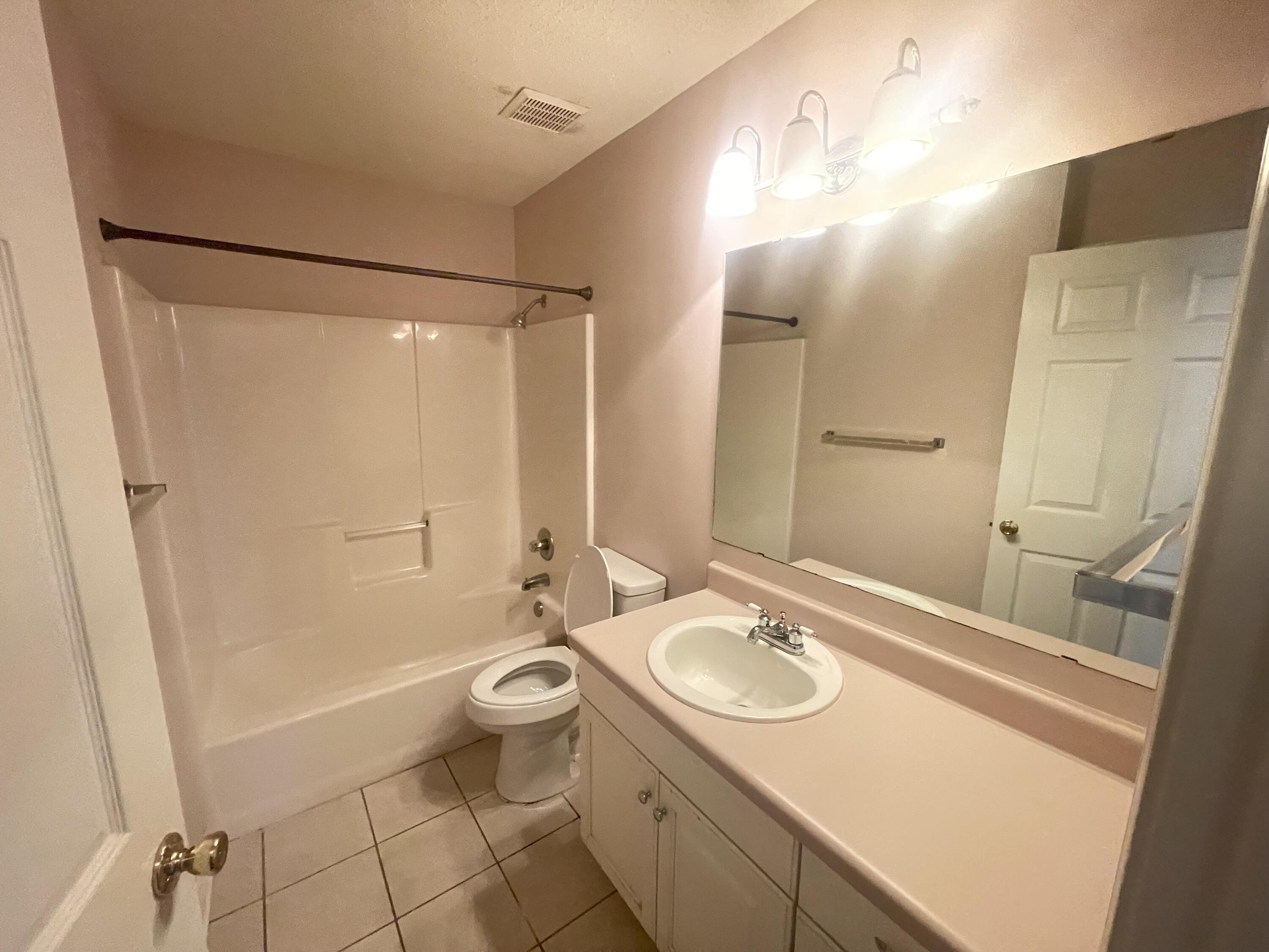 COUNTRYVIEW ESTATES - Residential Lease