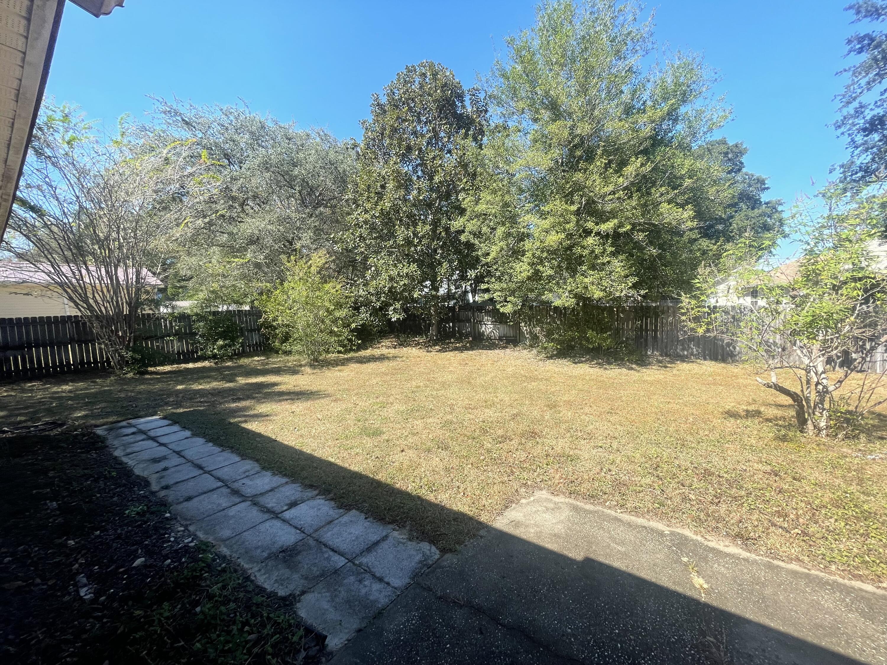 COUNTRYVIEW ESTATES - Residential Lease