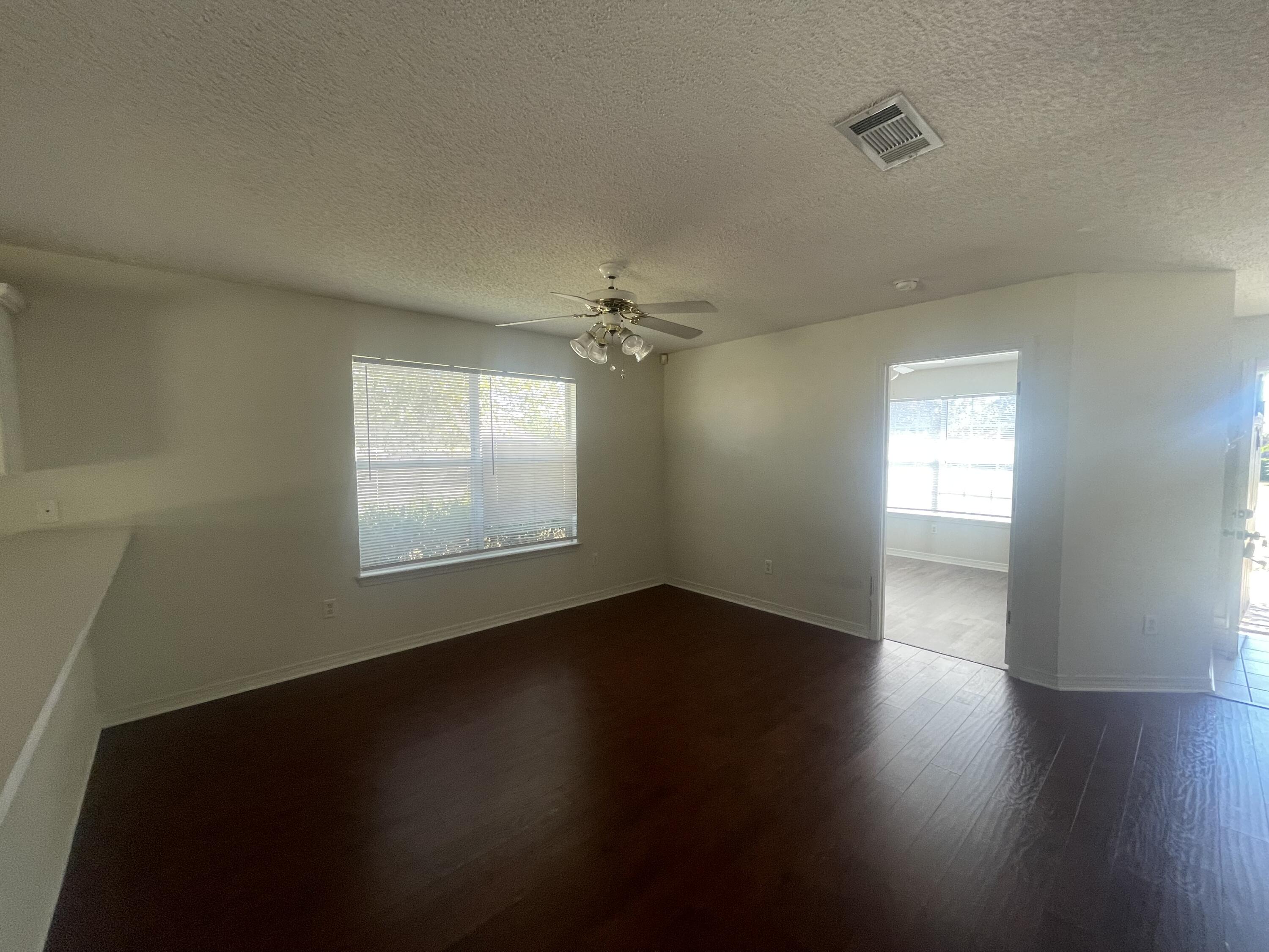 COUNTRYVIEW ESTATES - Residential Lease