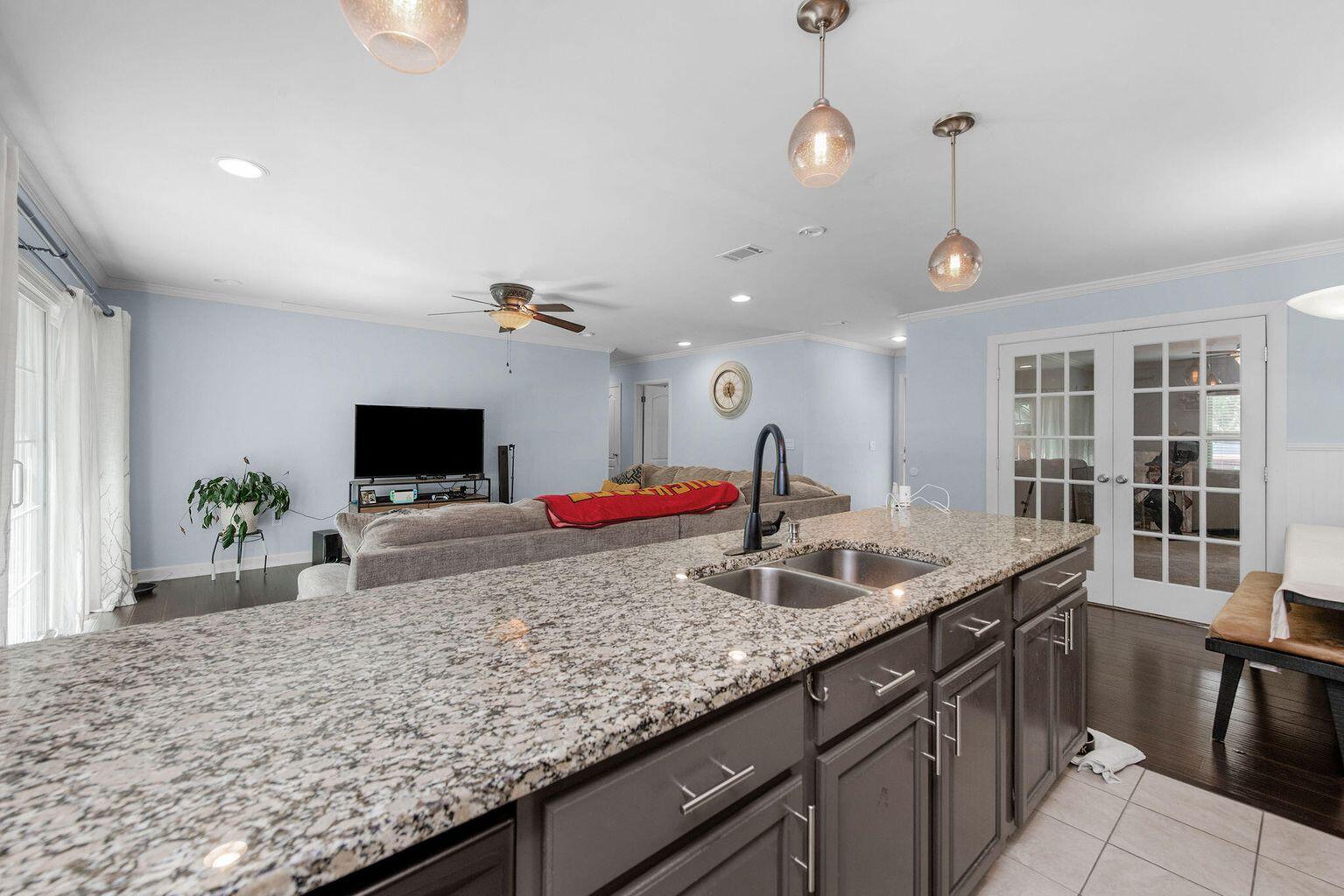 CREEKSIDE 2 - Residential Lease