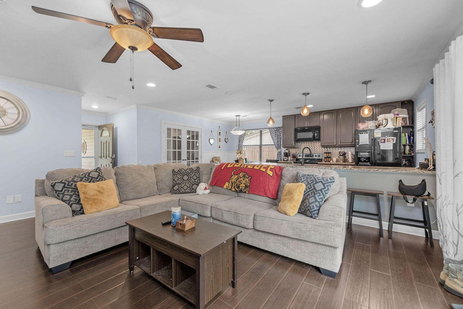 CREEKSIDE 2 - Residential Lease