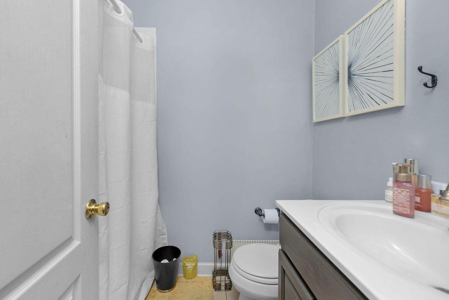 CREEKSIDE 2 - Residential Lease