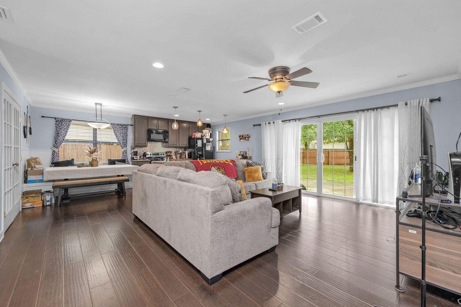CREEKSIDE 2 - Residential Lease