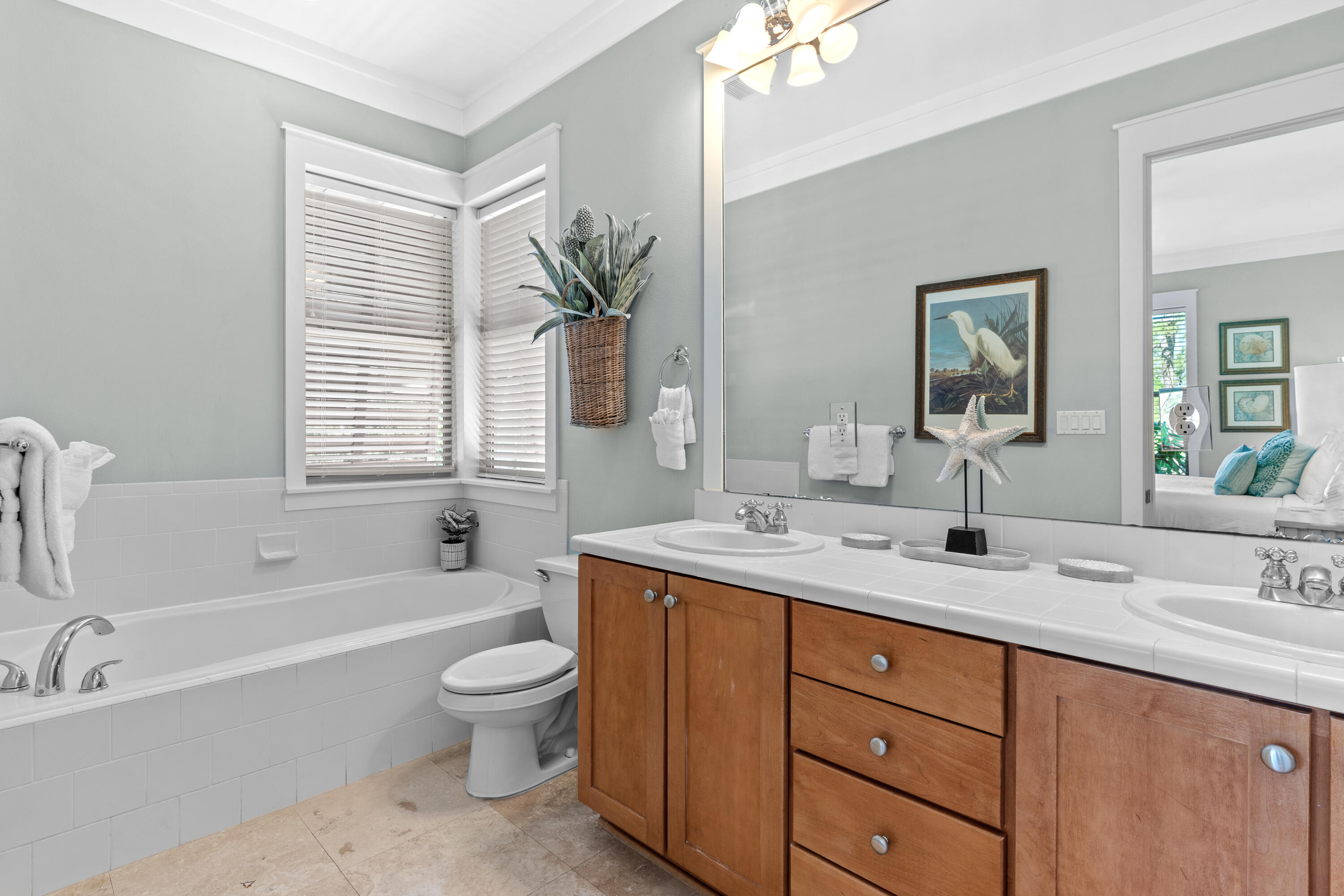 MAGNOLIA BAY - Residential