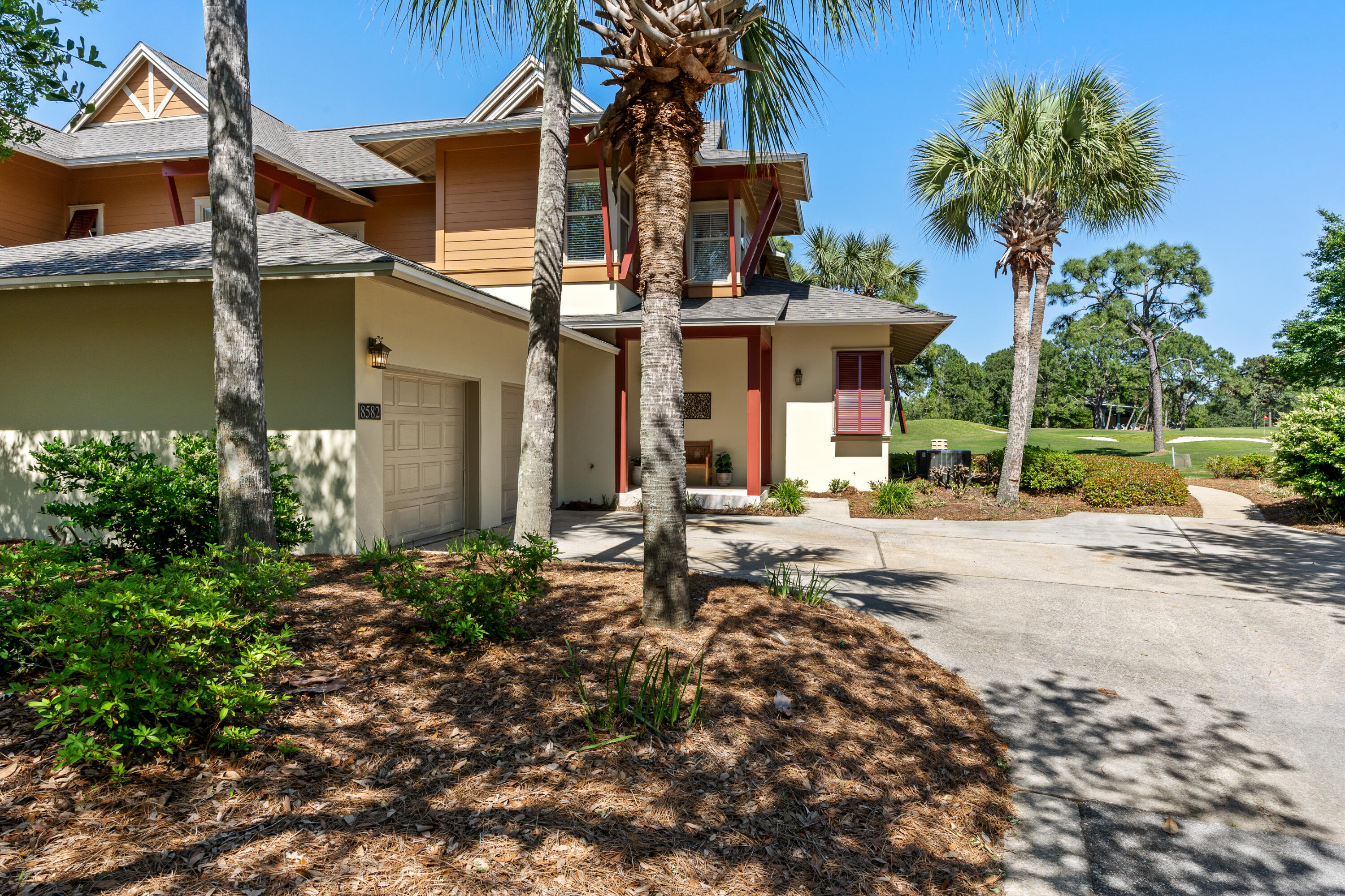 8582 Magnolia Bay Lane