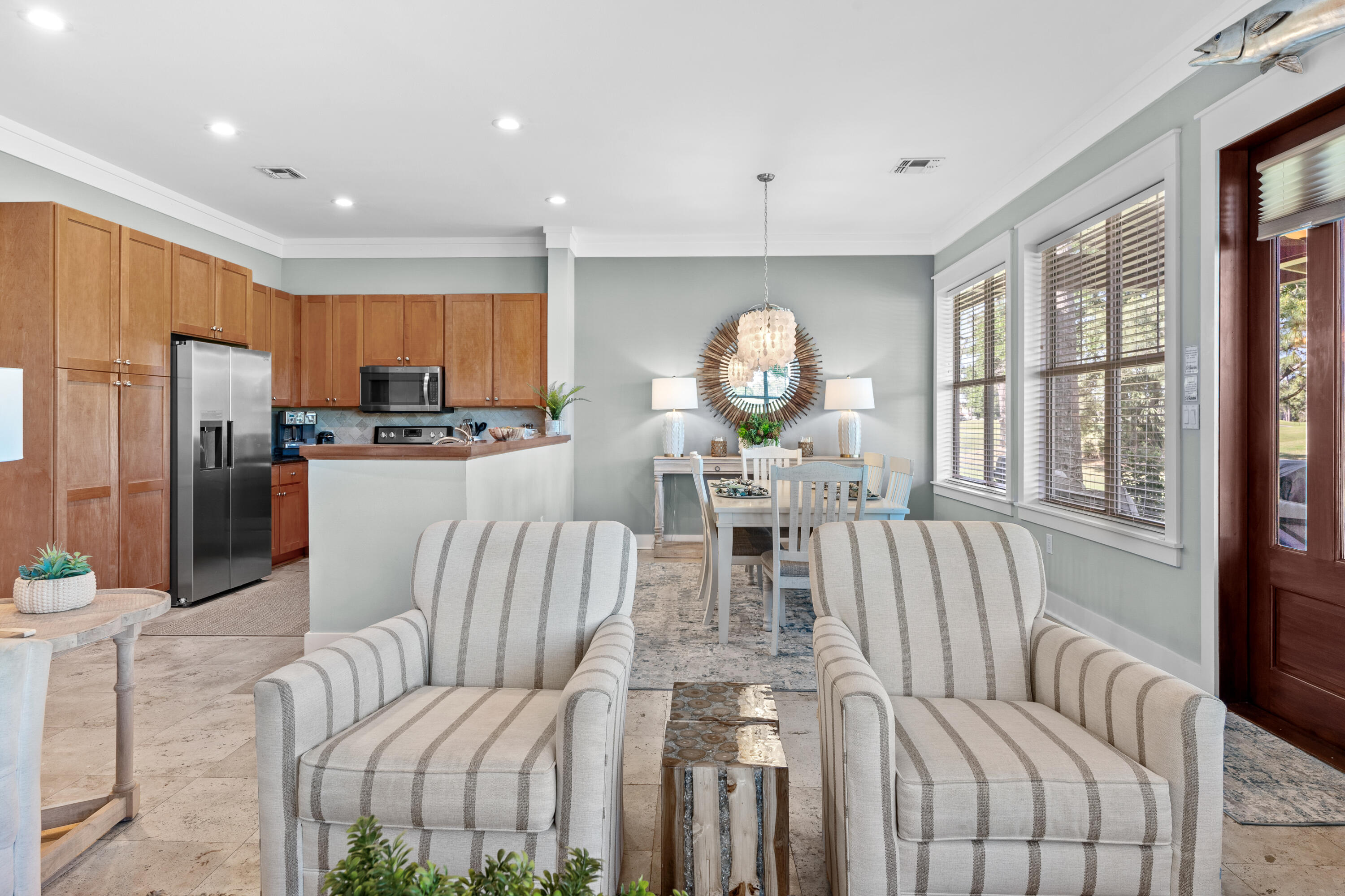 MAGNOLIA BAY - Residential