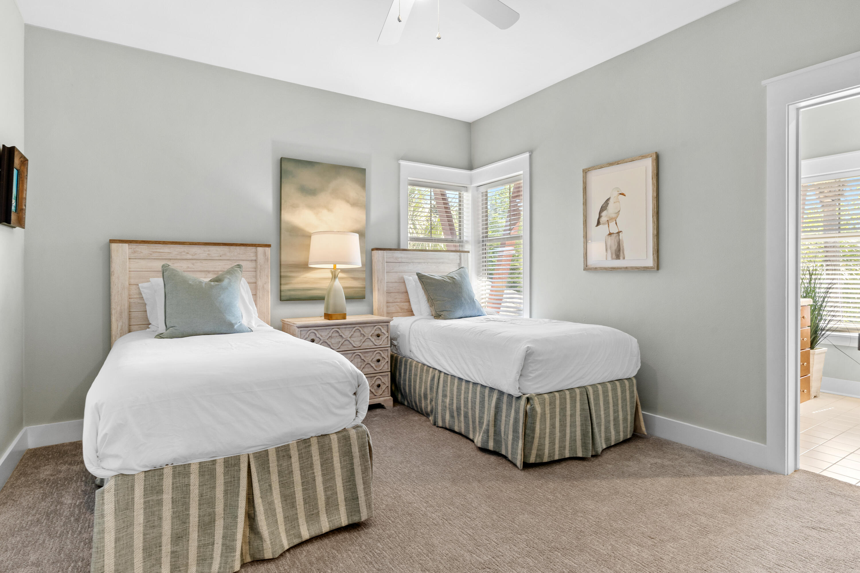 MAGNOLIA BAY - Residential