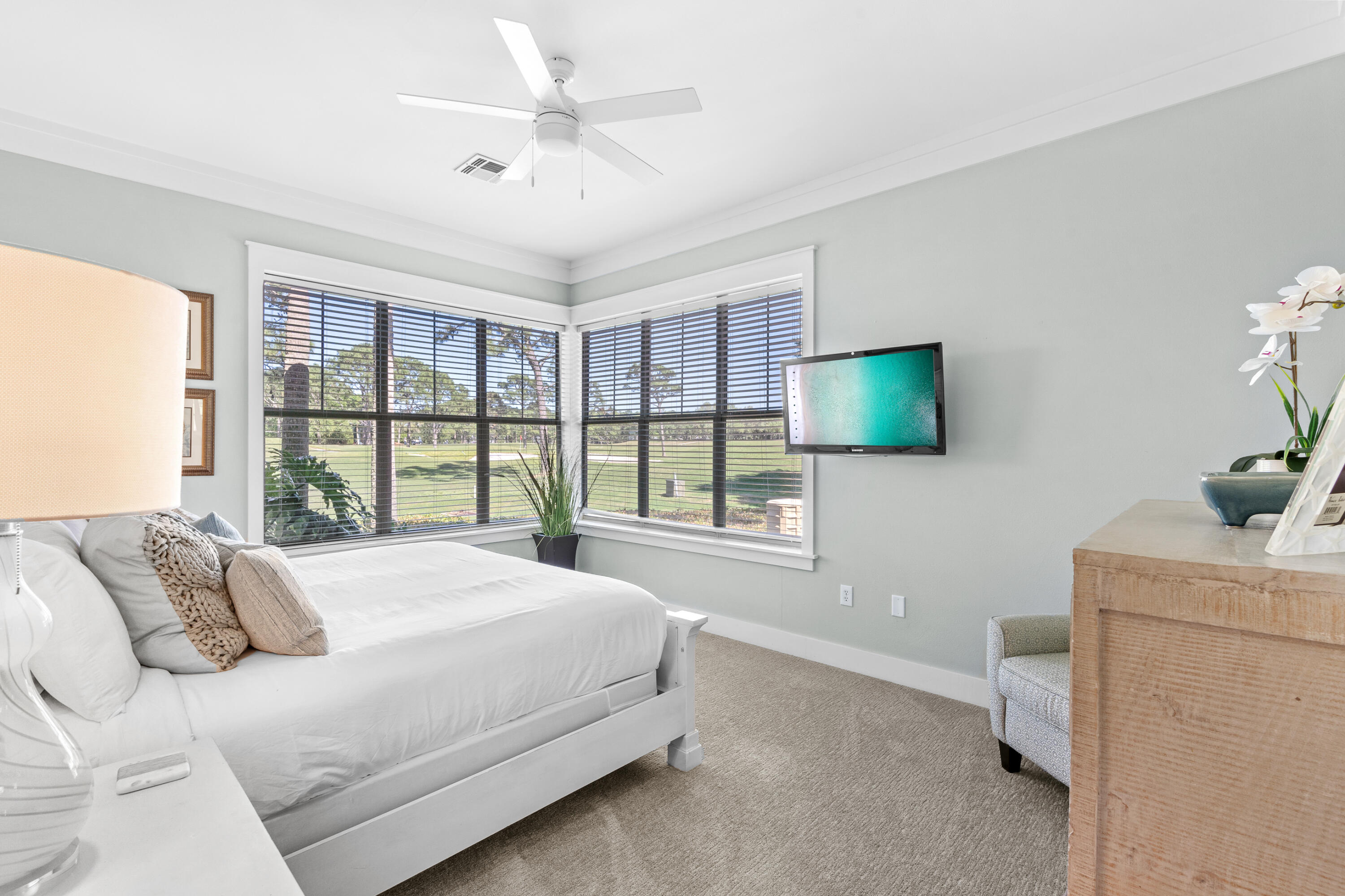 MAGNOLIA BAY - Residential