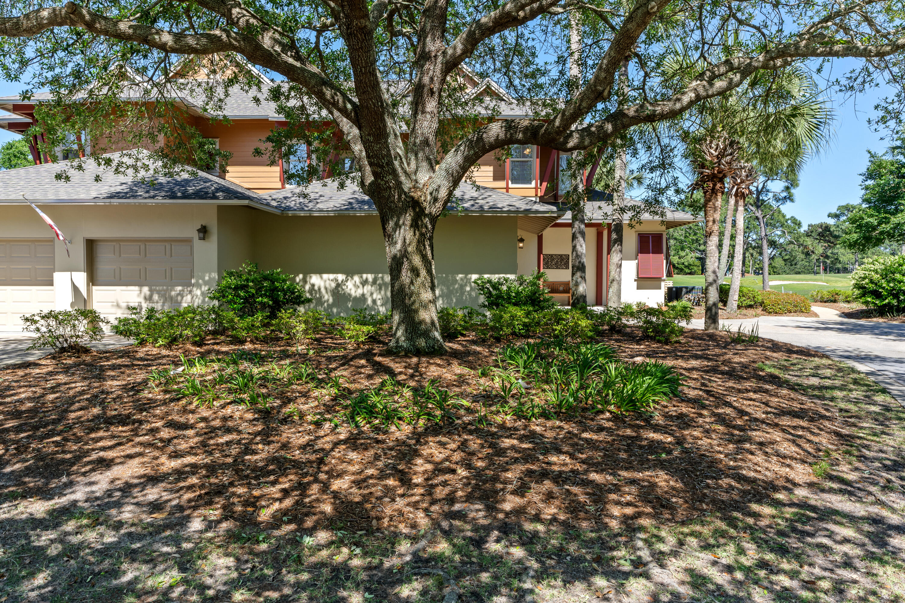 MAGNOLIA BAY - Residential