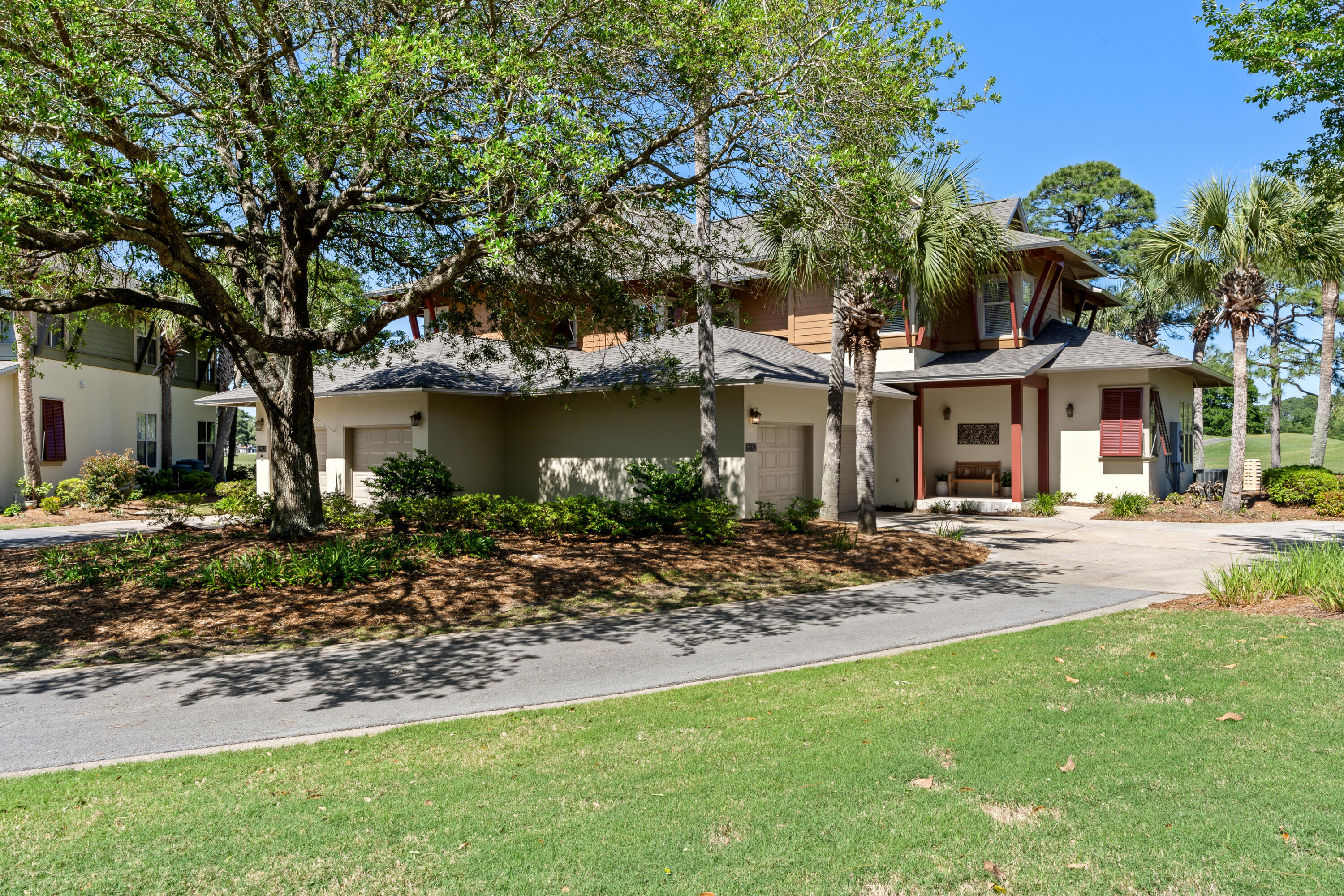 8582 Magnolia Bay Lane