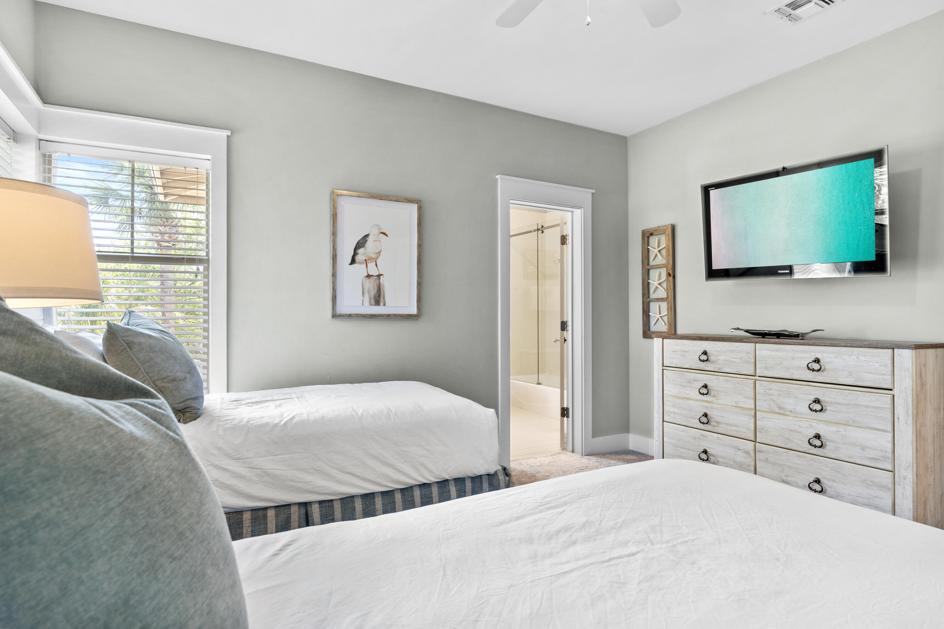 MAGNOLIA BAY - Residential