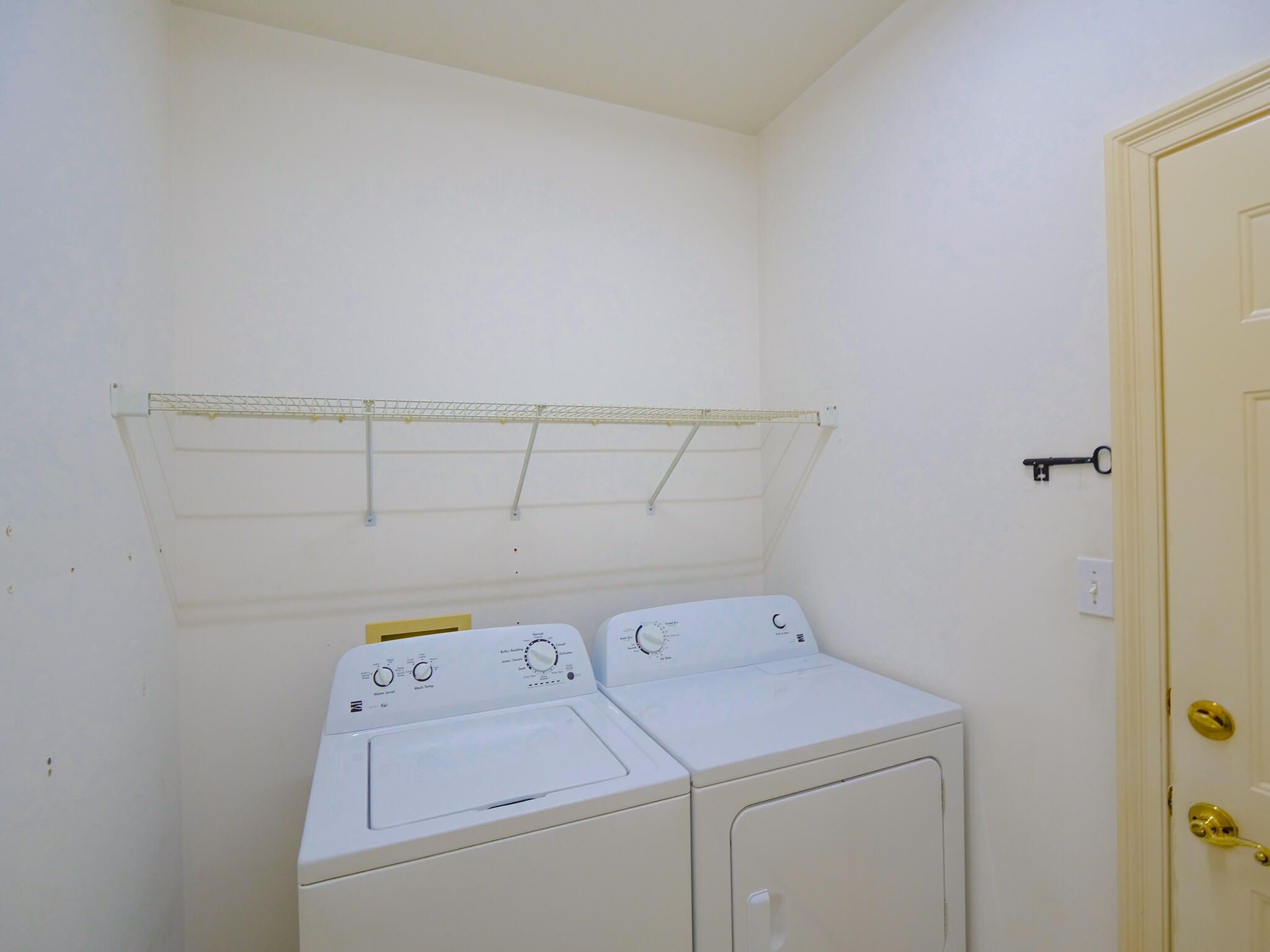 TURNBERRY PLACE - Residential