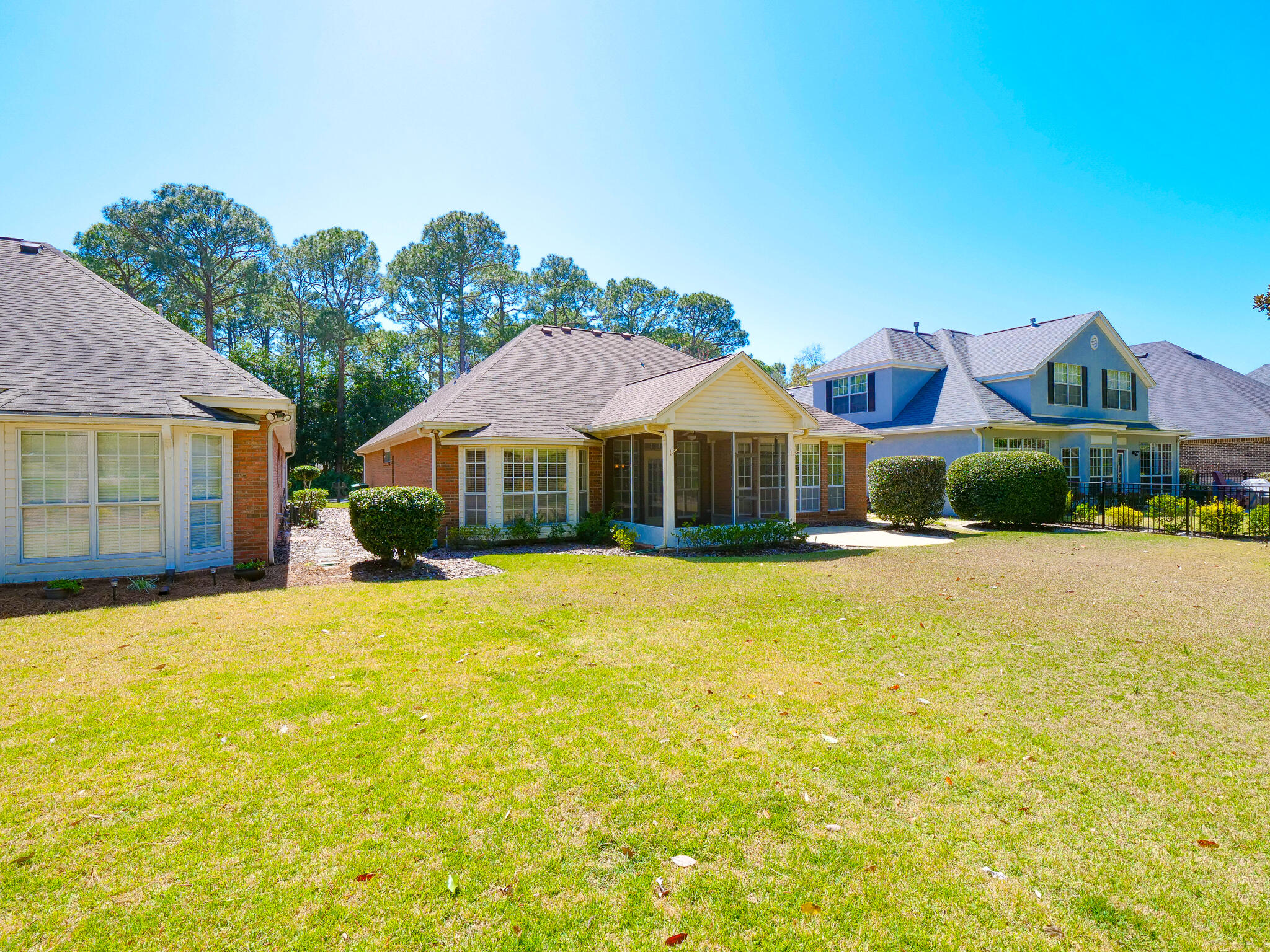 TURNBERRY PLACE - Residential