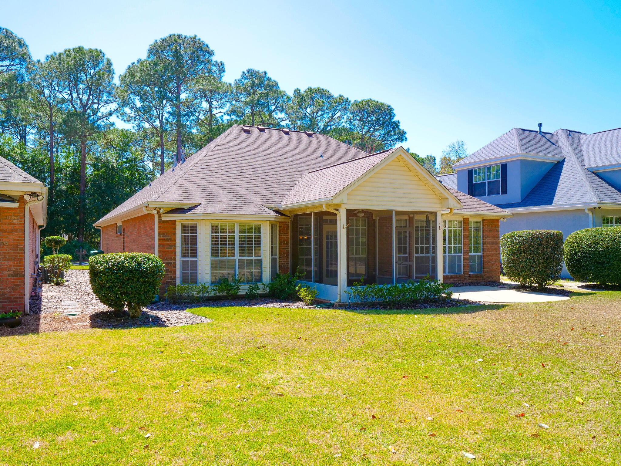 TURNBERRY PLACE - Residential