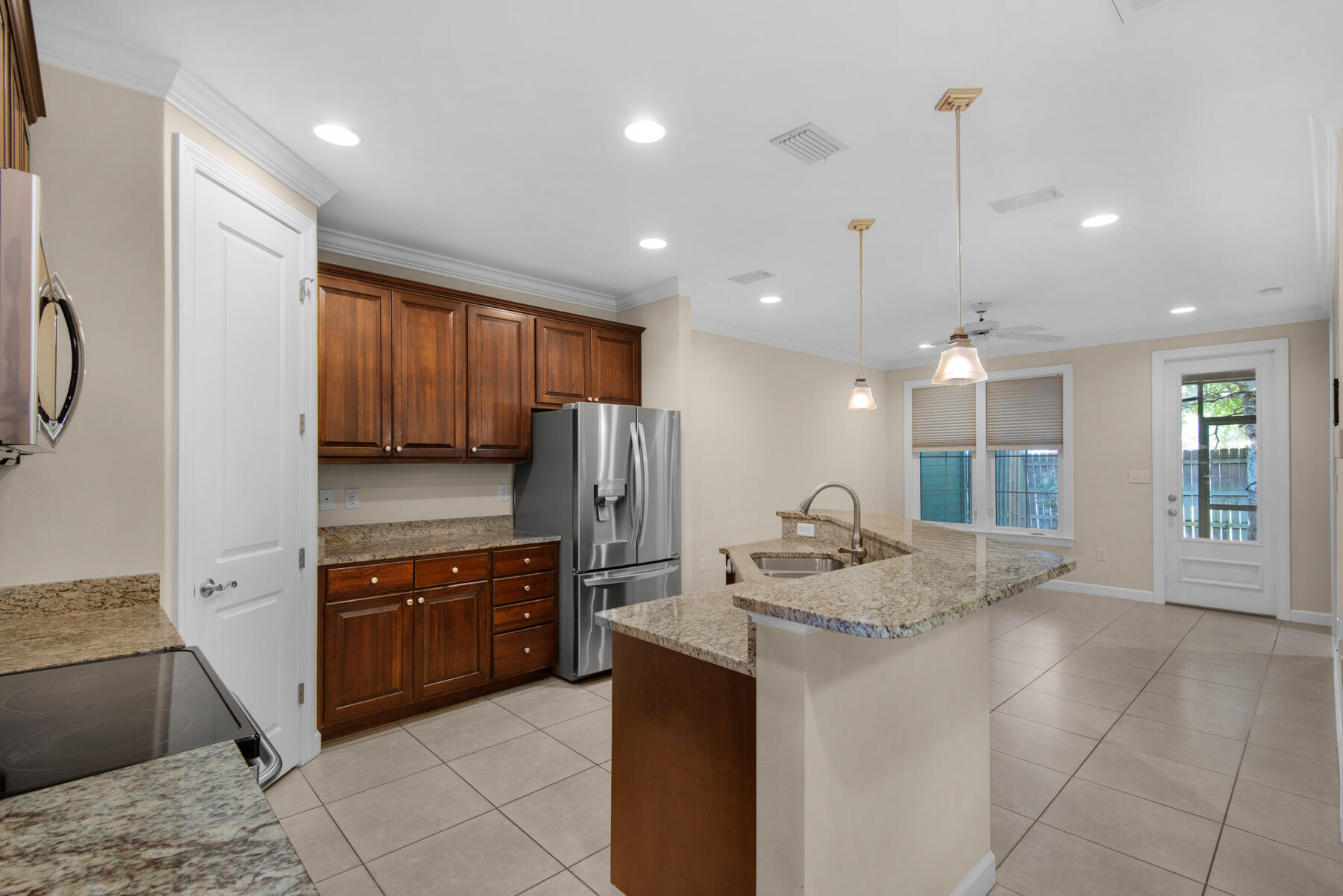 MARINA LANDING - Residential