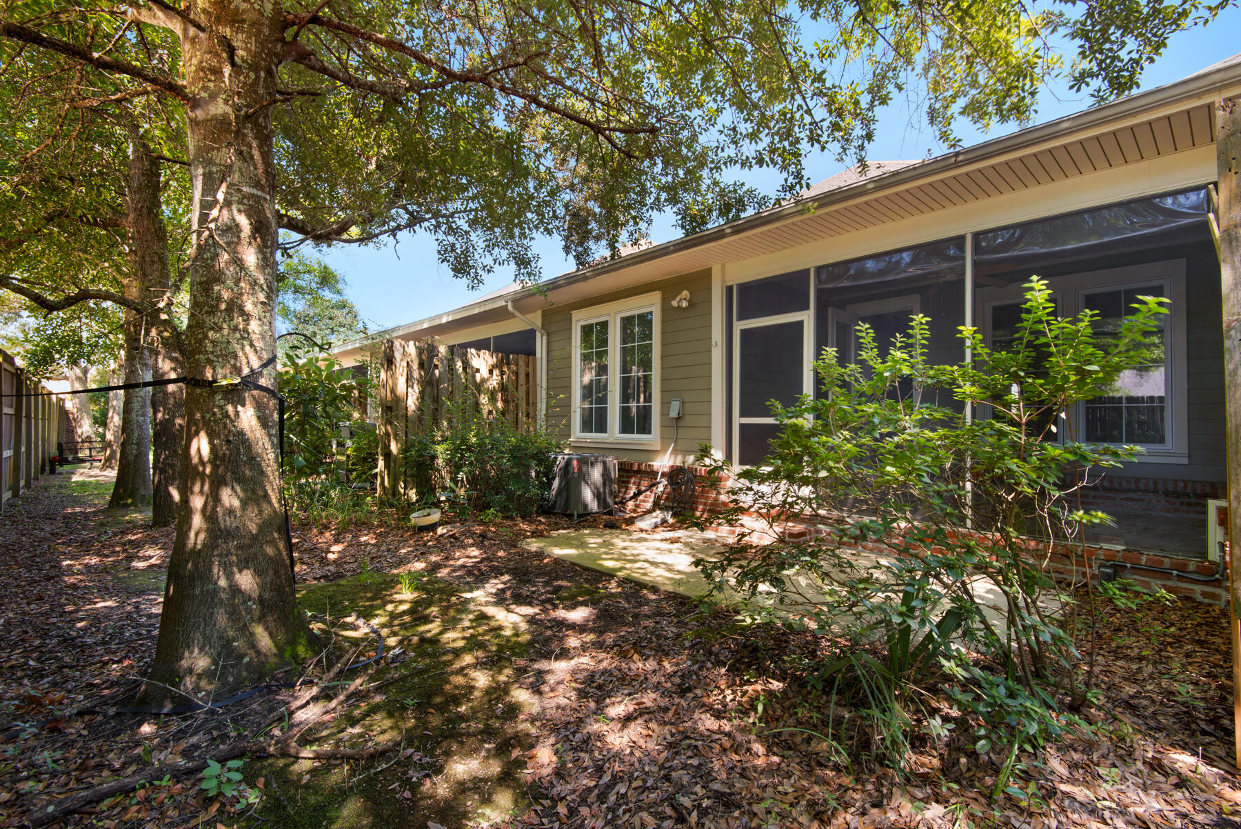 MARINA LANDING - Residential